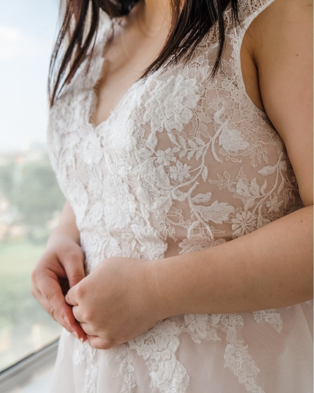 A little bit of lace doesn't hurt! This dress is a great combination of lace and simplicity - perfect for solemnization 🥰 Fits UK14 - 16!⠀⠀⠀⠀⠀⠀⠀⠀⠀
.⠀⠀⠀⠀⠀⠀⠀⠀⠀
.⠀⠀⠀⠀⠀⠀⠀⠀⠀
.⠀⠀⠀⠀⠀⠀⠀⠀⠀
#lace #simplicity #minimalstyle #weddinggowns #bridetobe #bridalgowns