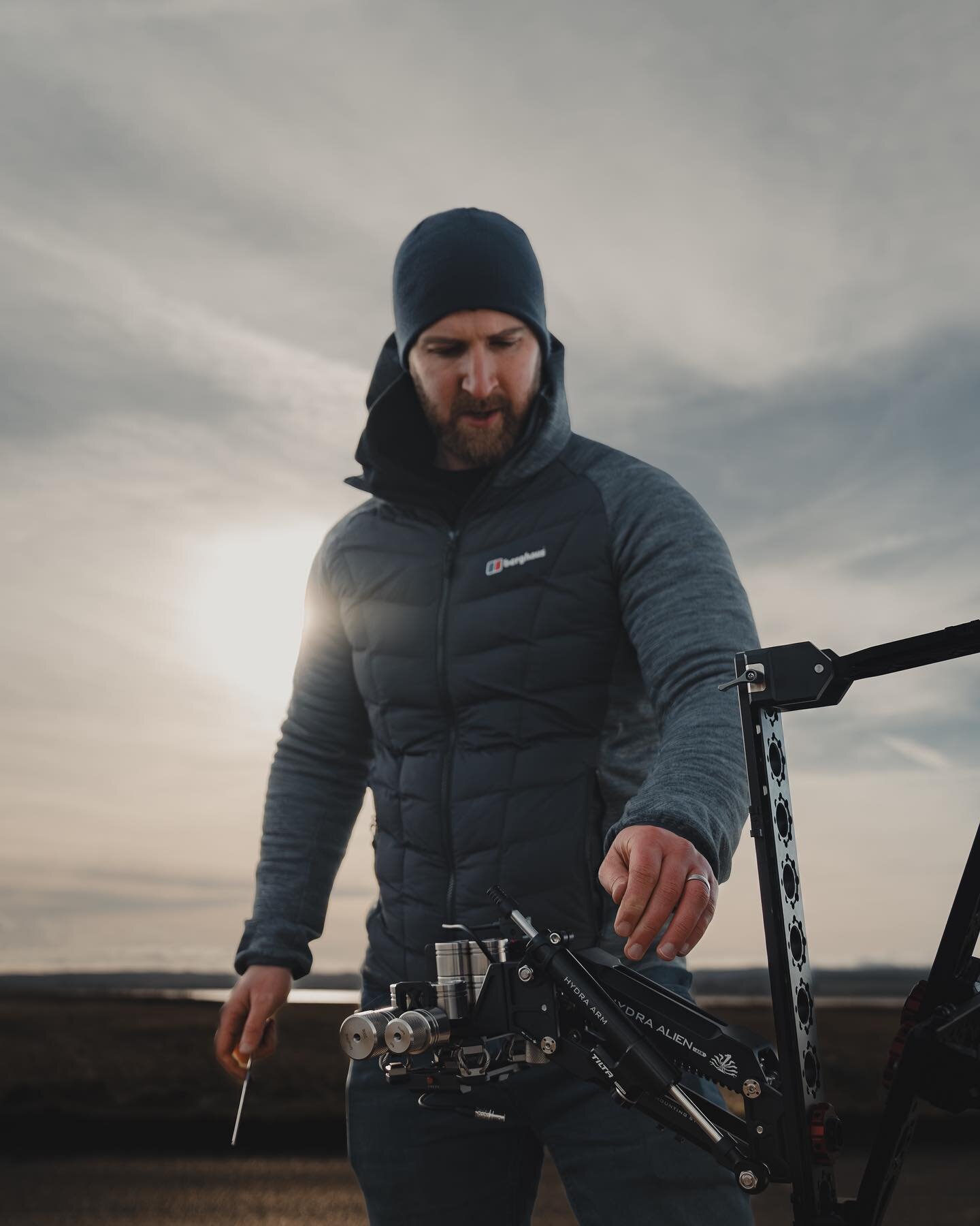 Why is it every time I get this rig out it&rsquo;s freezing cold! The joys of Scotland eh?! Swipe to see the results! Anyone looking forward to some colder weather?
📷 @coiacreative 
.
.
.
.
.
#stellar #filmmaking #videography #photography #tilta #ti