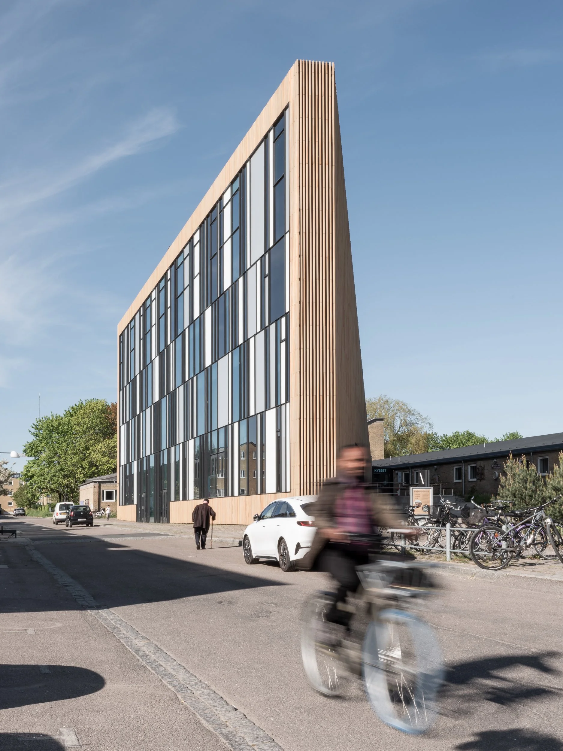 Tingbjerg Bibliotek og Kulturhus / Cobe