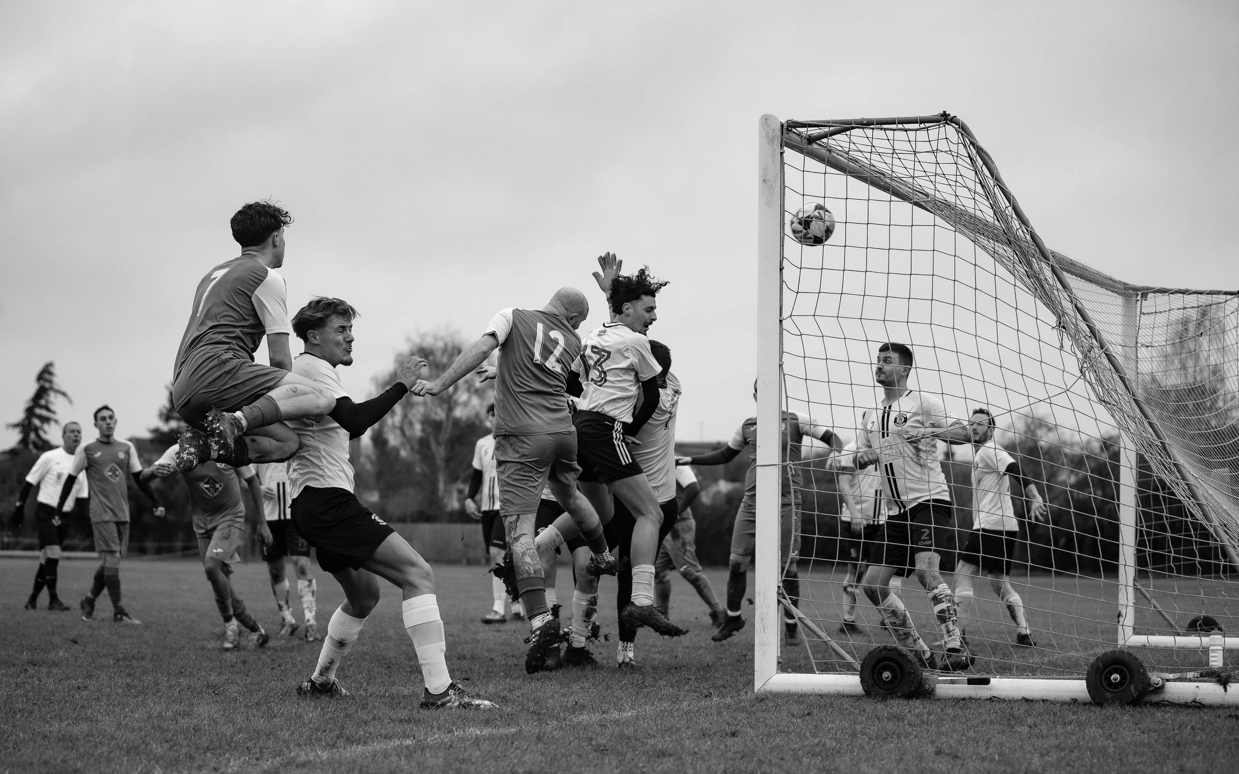 Haddenham United FC vs Oving FC (Monochrome)-40.jpg
