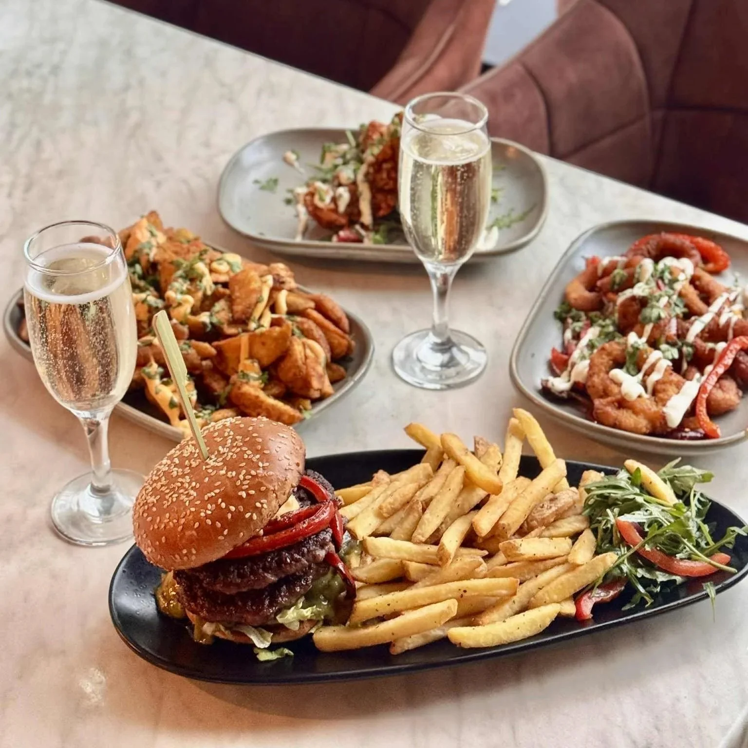 2 COCKTAILS & MAIN COURSE