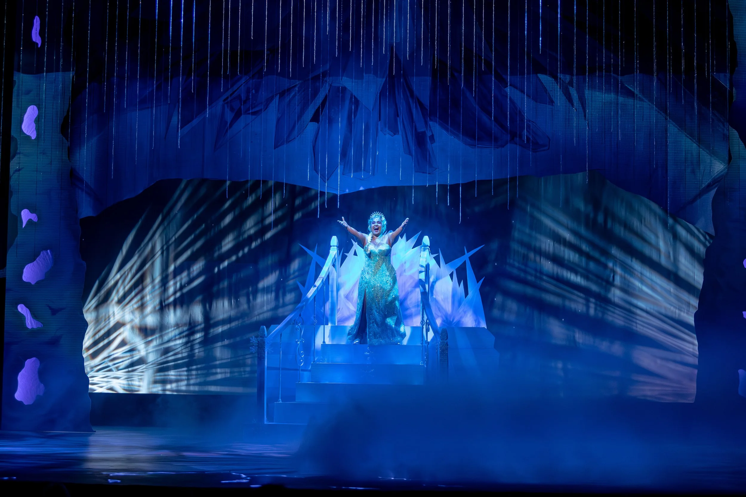 SpringerOperaHouse_Frozen2025_Production01.jpeg