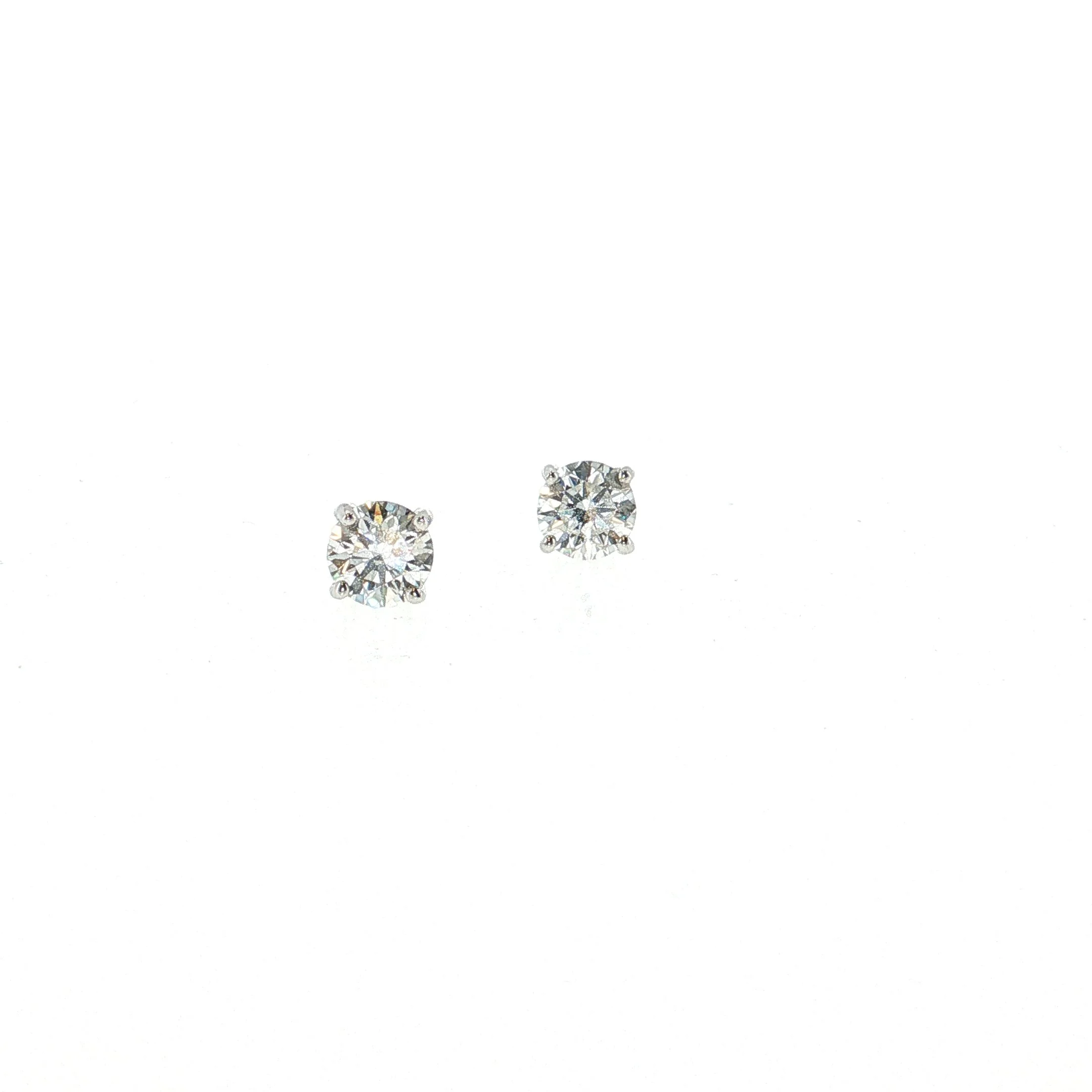 Pair of Brilliant-cut Diamond Single-stone Earstuds