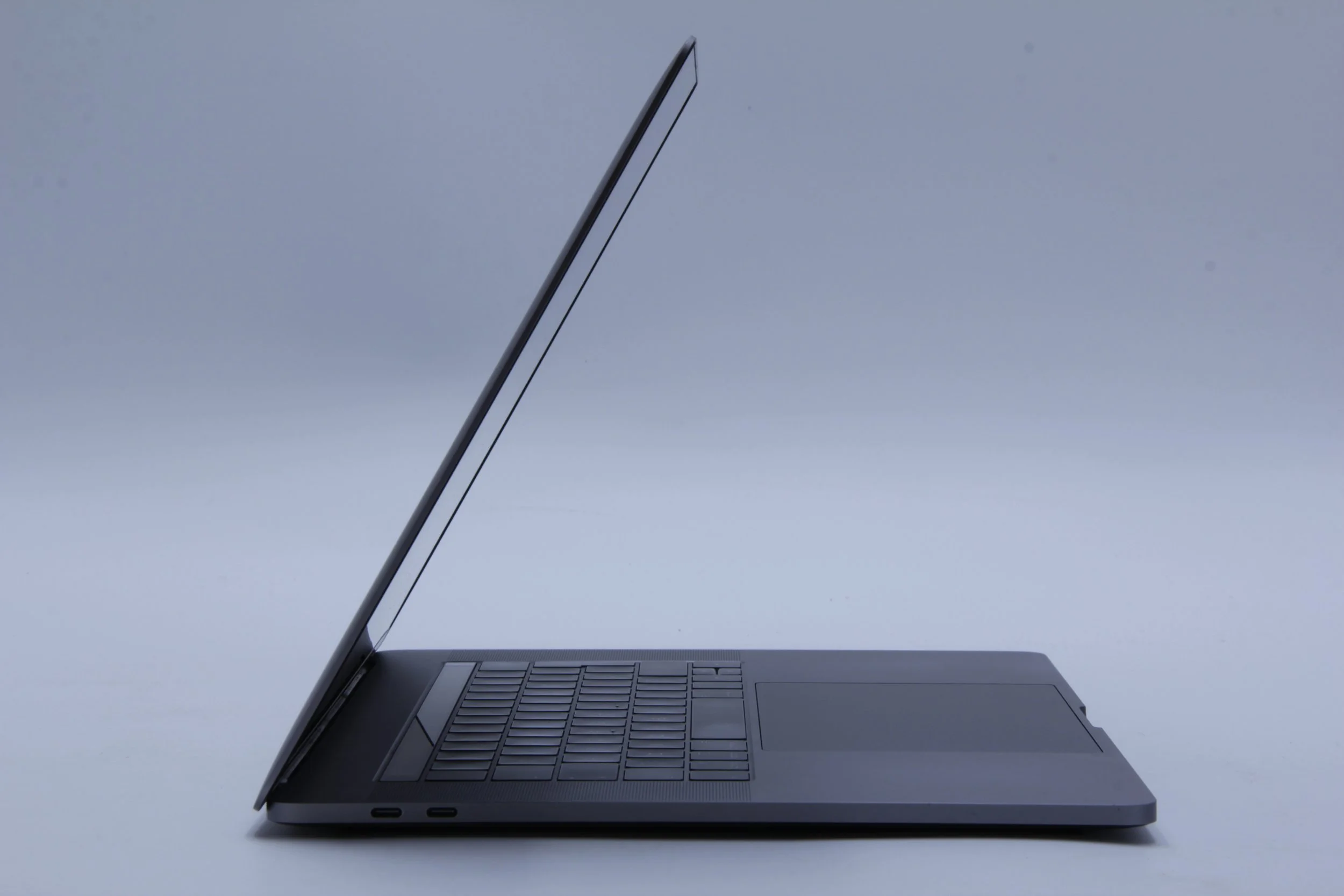Dell XPS 15 9570 for Sale: Intel Core i9, 32GB RAM, 1TB SSD, GTX