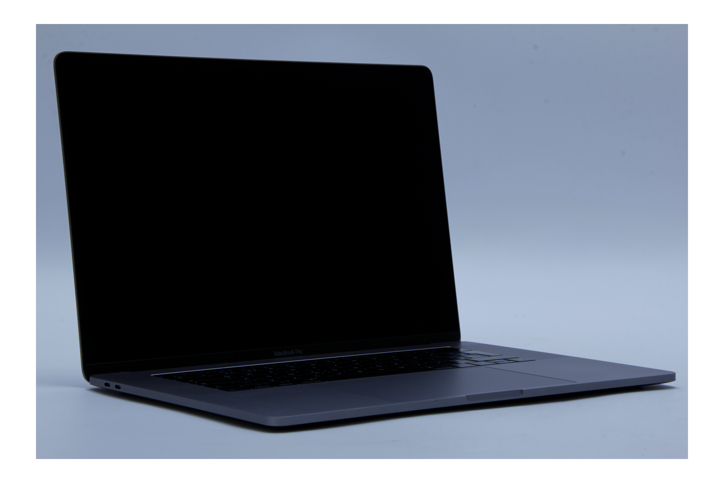 MacBook_Pro_2019_16in_i9_Side_Photo (Cropped).png