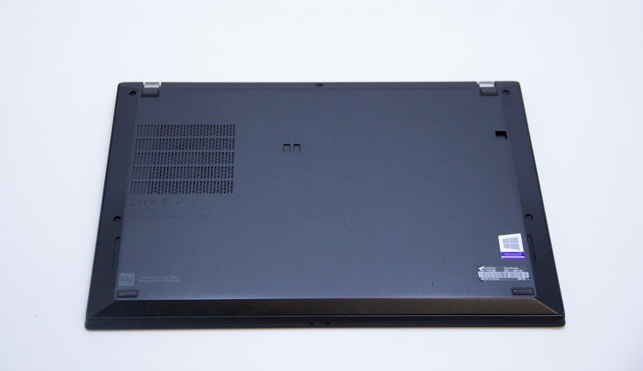 Lenovo Thinkpad X1 Carbon 8th Gen - Intel Core i7 10610U Lenovo Thinkpad X1 Carbon 8th Gen - Intel Core i7 10610U