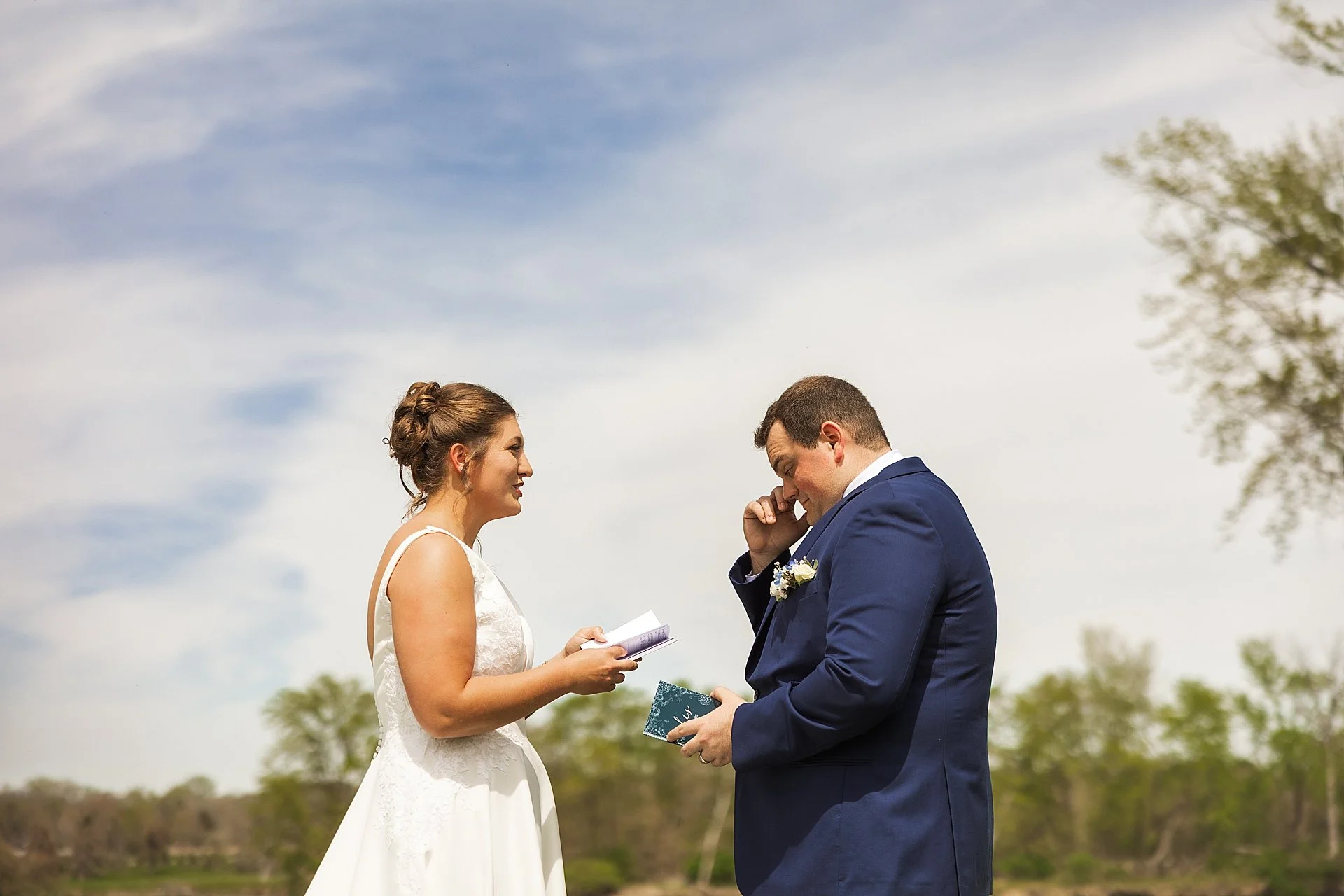 waverly-iowa-spring-wedding-photographer_0005.jpg