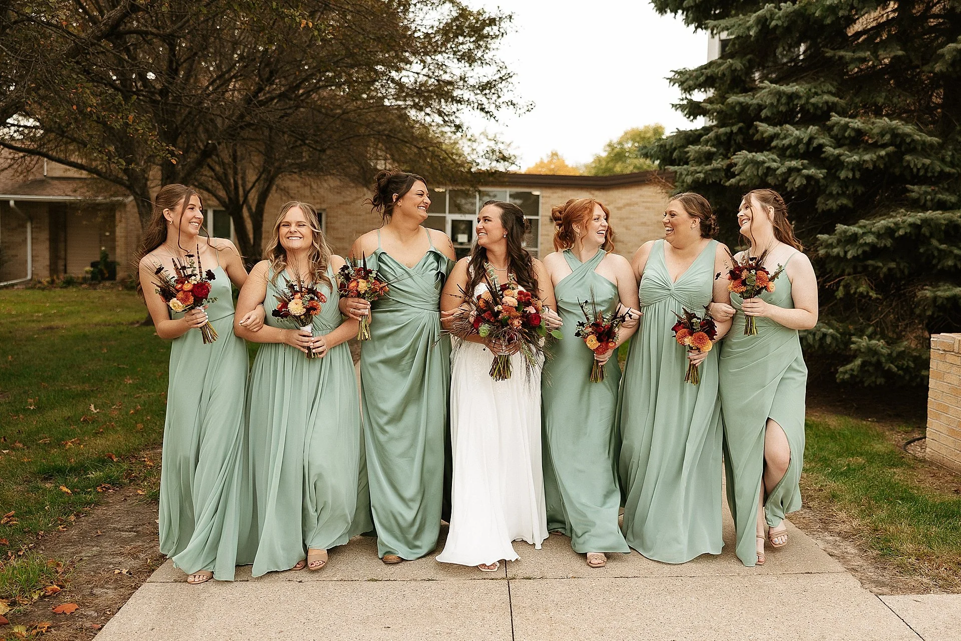 iowa-fall-wedding-hidden-acre-waverly_0019.jpg