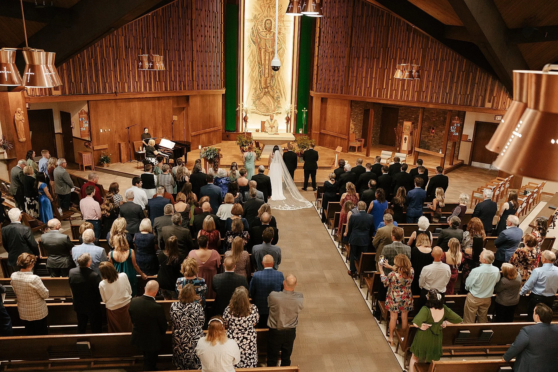 iowa-fall-wedding-hidden-acre-waverly_0013.jpg