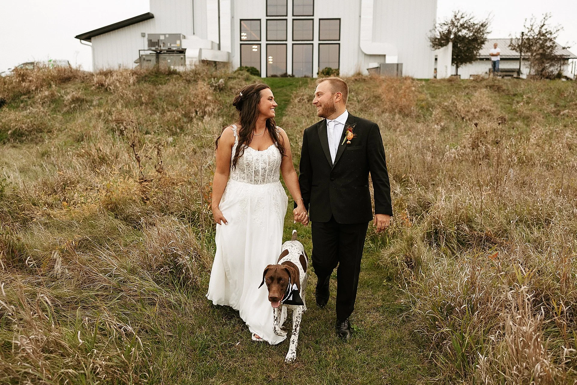 iowa-fall-wedding-hidden-acre-waverly_0024.jpg