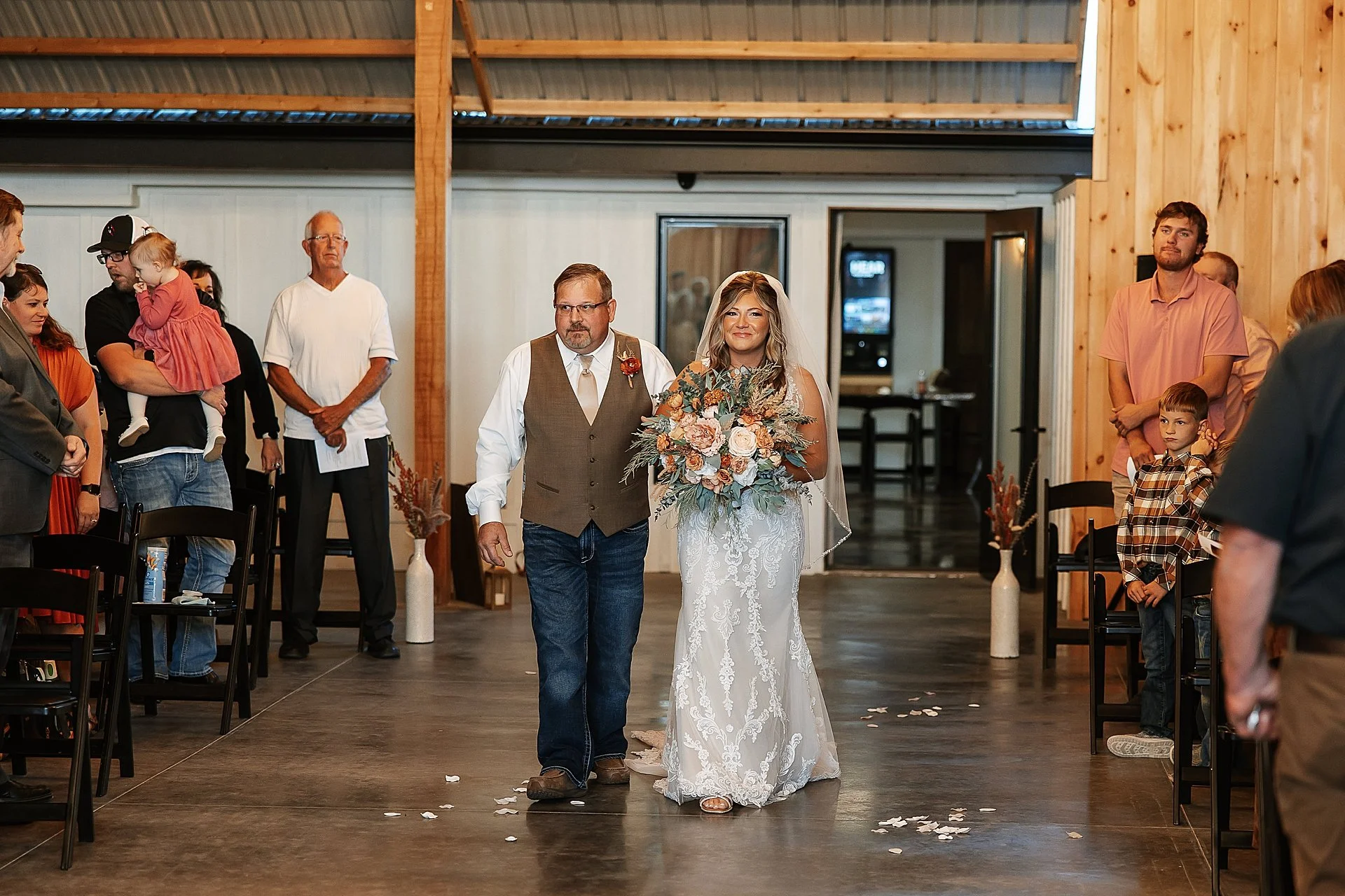 iowa-fall-wedding-bradford-guest-house_0021.jpg