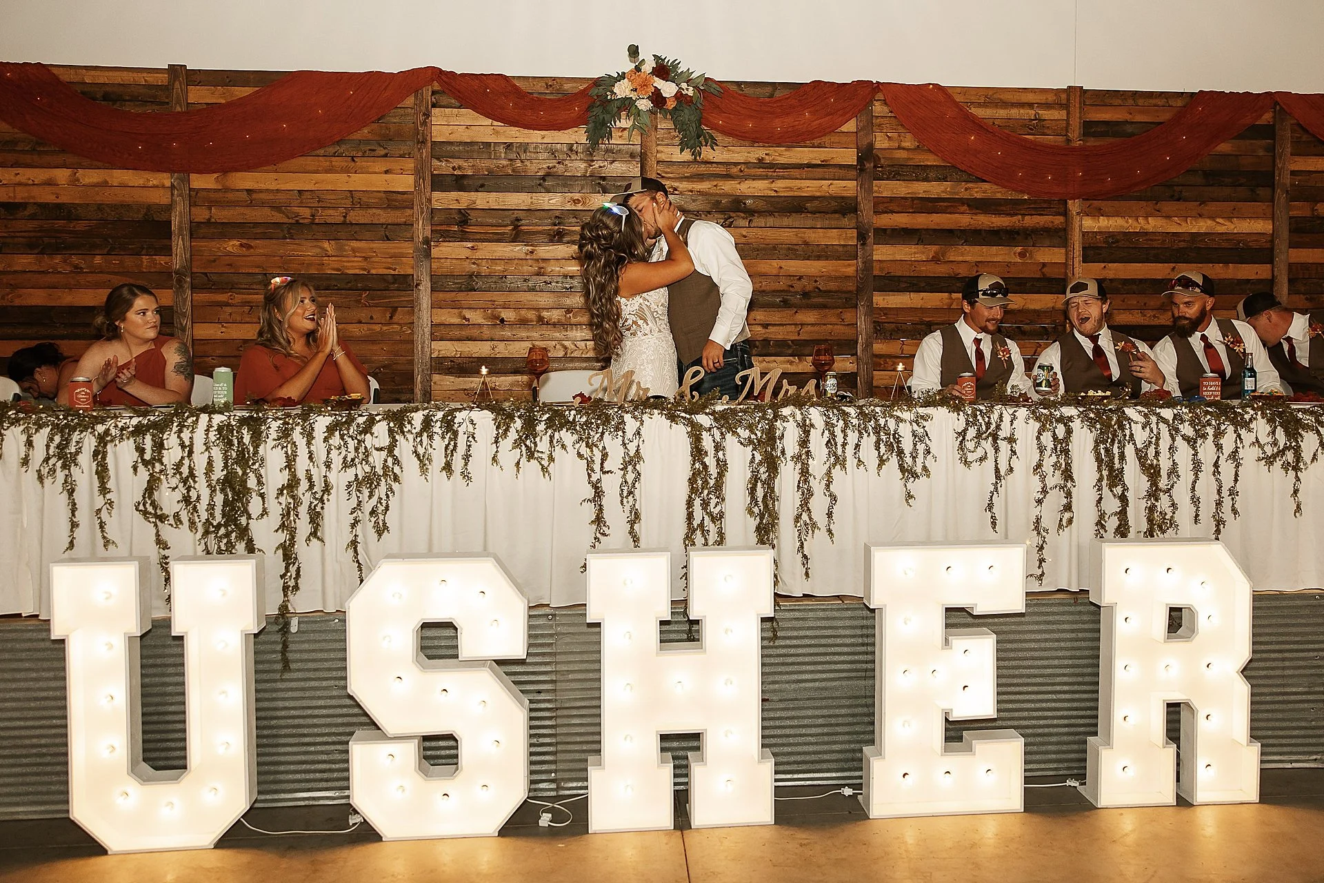 iowa-fall-wedding-bradford-guest-house_0032.jpg
