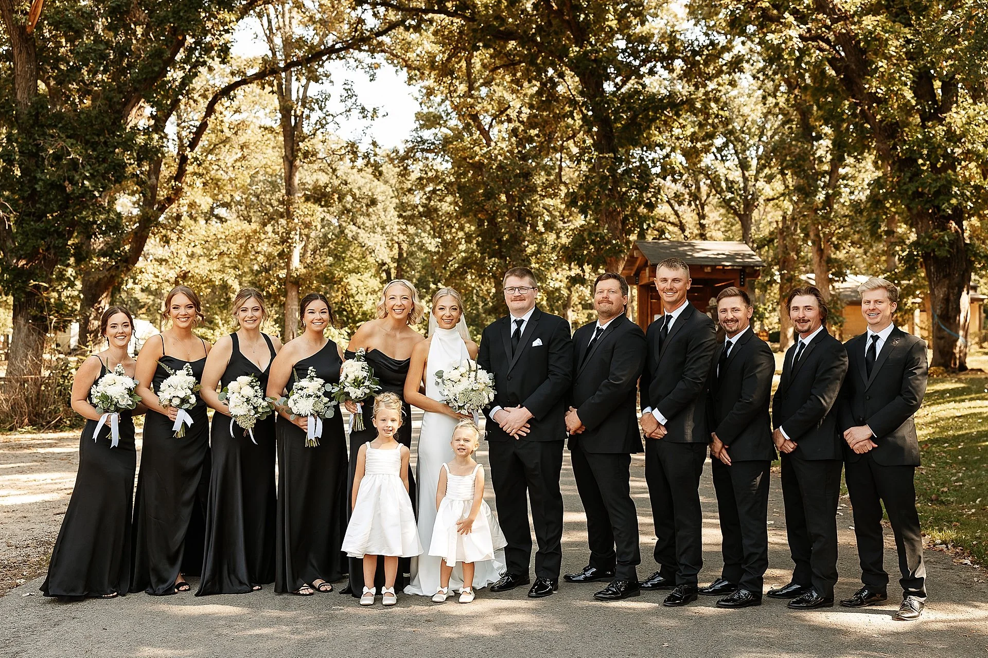 modern-classic-northern-iowa-fall-wedding-up4celebrations_0014.jpg