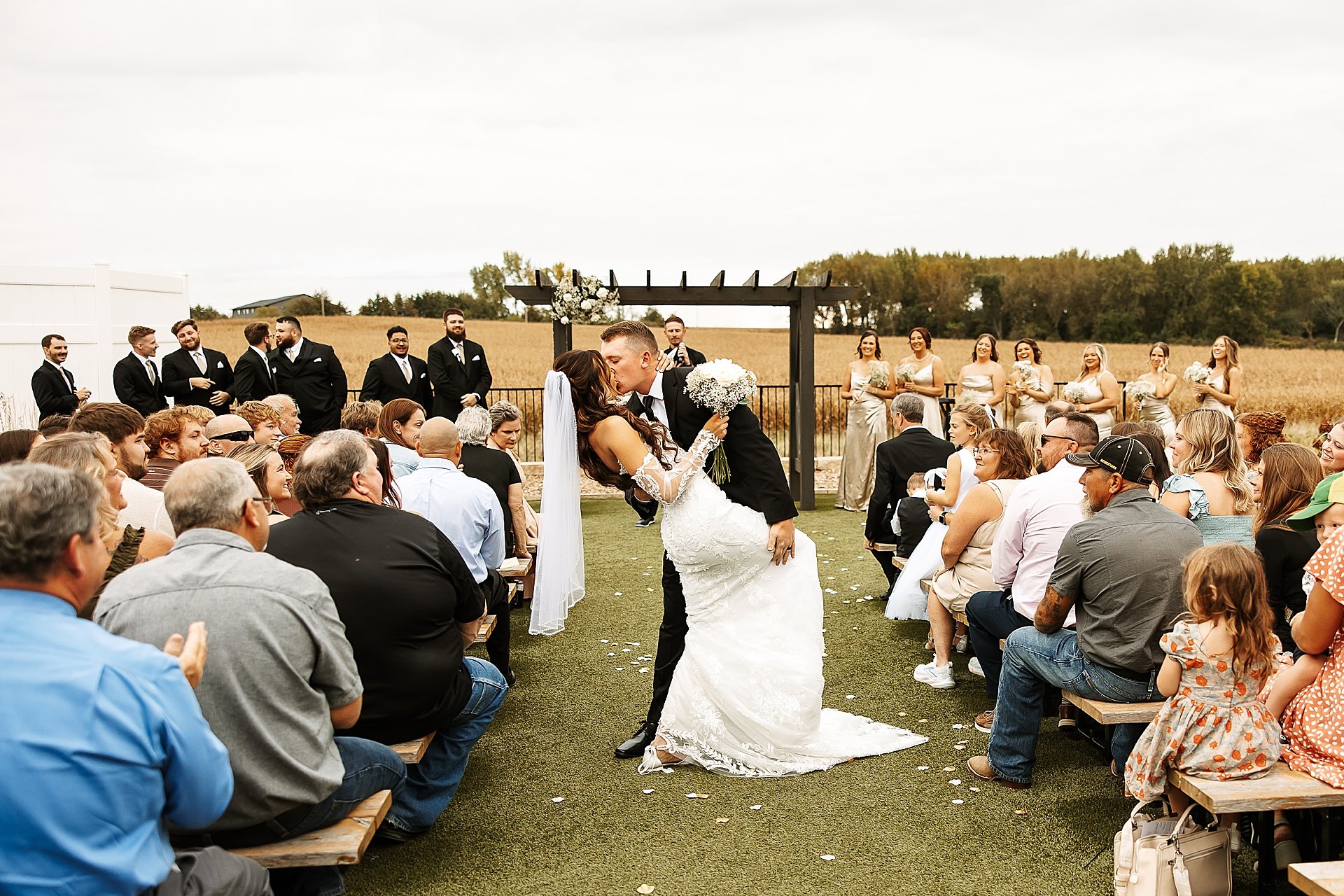 iowa-wedding-photographer-the-hidden-acre_0021.jpg