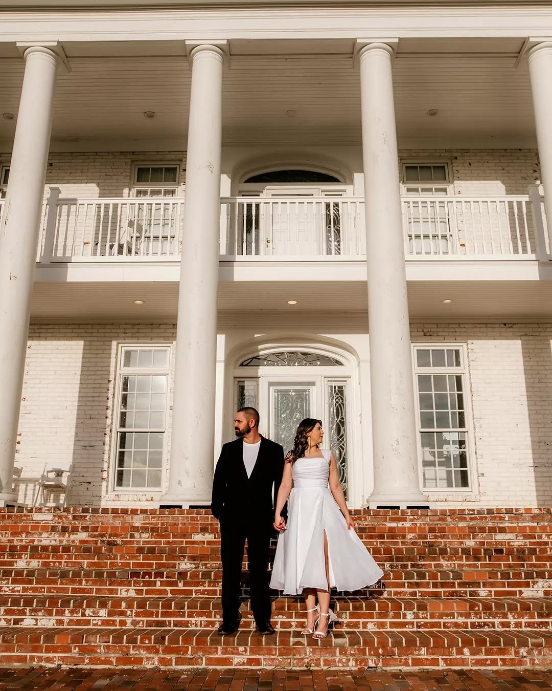 #estherbloomphoto #adventurephotographer #engaged  #shesaidyes #destinationphotographer #destinationengagment #goingtothechapel #adventureengagement