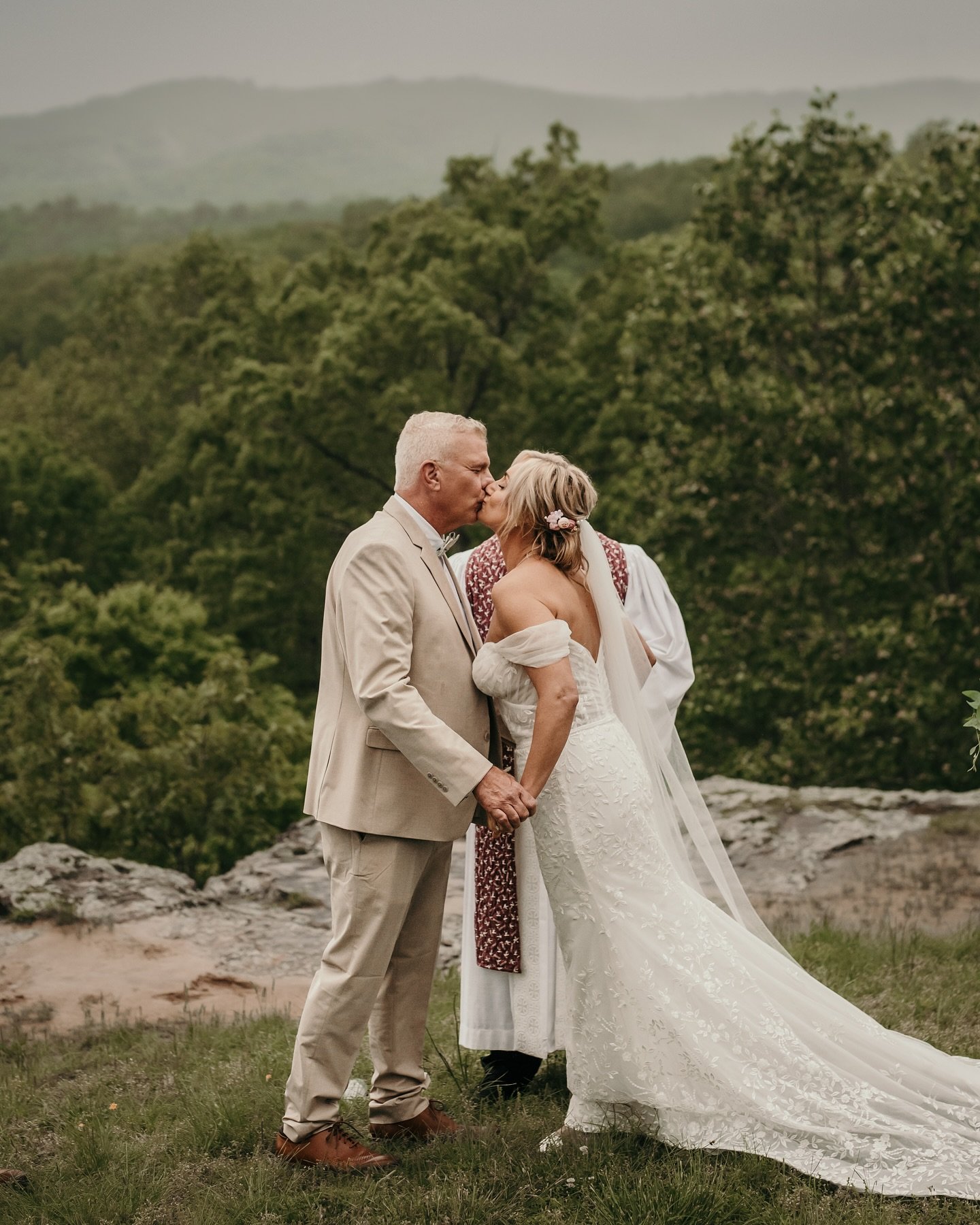 Saying I do in the rain seems to be a theme lately in southern Illinois!