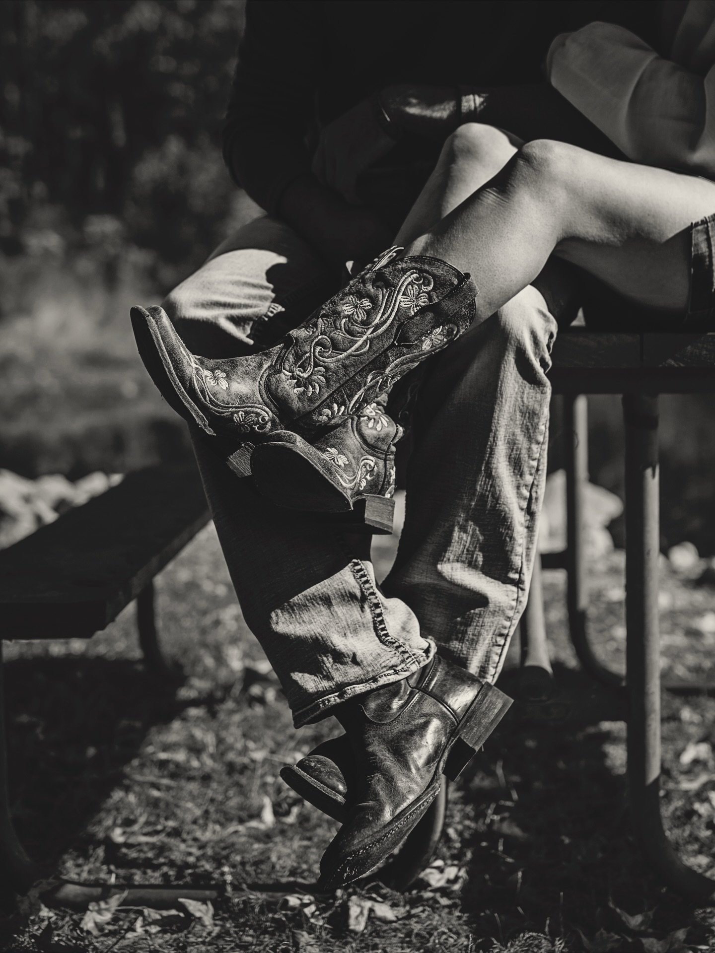 Closing out the fall wedding season today and moving into winter mode. I have loved this busy fall season and happy to say I&rsquo;ve stayed on track with editing. Everyone has gotten their galleries back within a 1-2 week timeframe! I have never fel