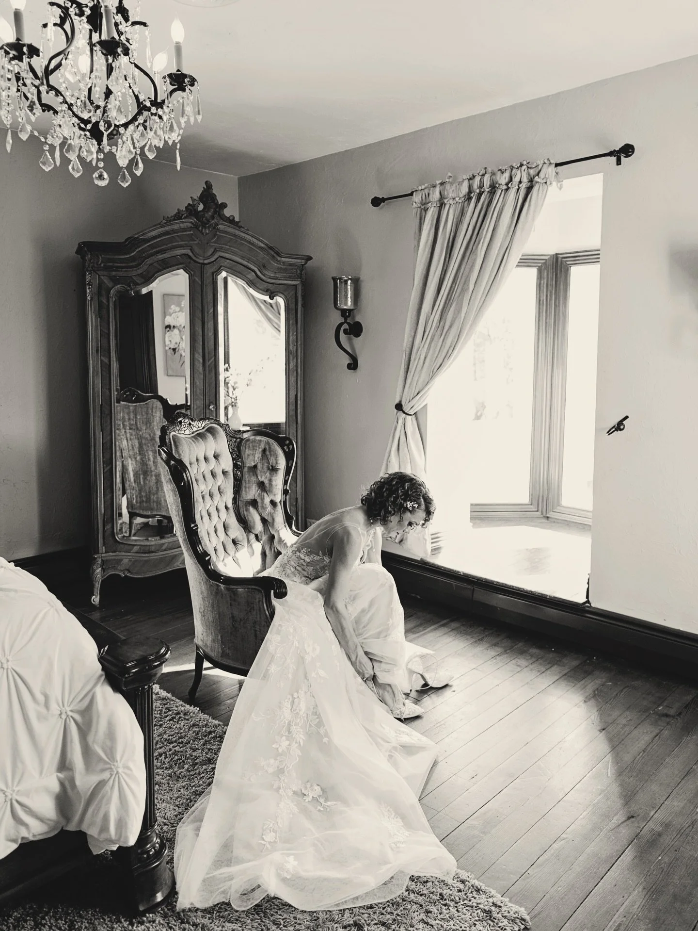 The quiet moments before the wedding always seem to be some of my favorites. No hate to big wedding parties&hellip;but the smaller weddings with less chaos are so intimate &amp; calming.