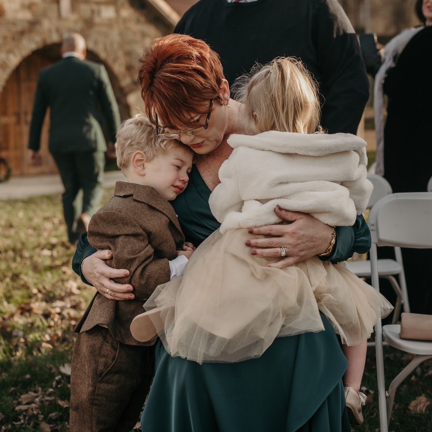 When your babies are sick on your wedding day&hellip;you do the best you can. This sweet momma was struggling with sickness too &amp; I hated it for them all but how sweet are these moments?!