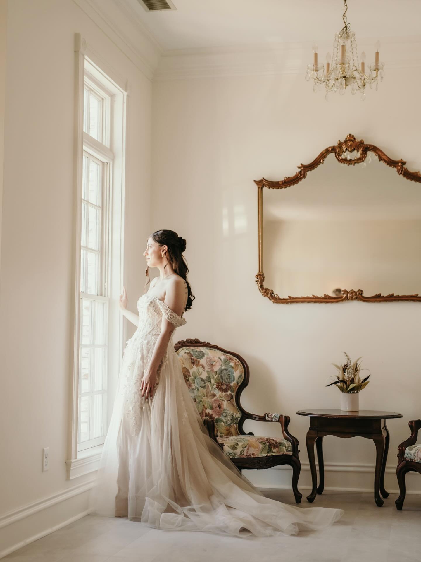 This wedding was so laid back and classic. No rushing. Just simple, quiet, &amp; intentional. Absolutely breathtaking.