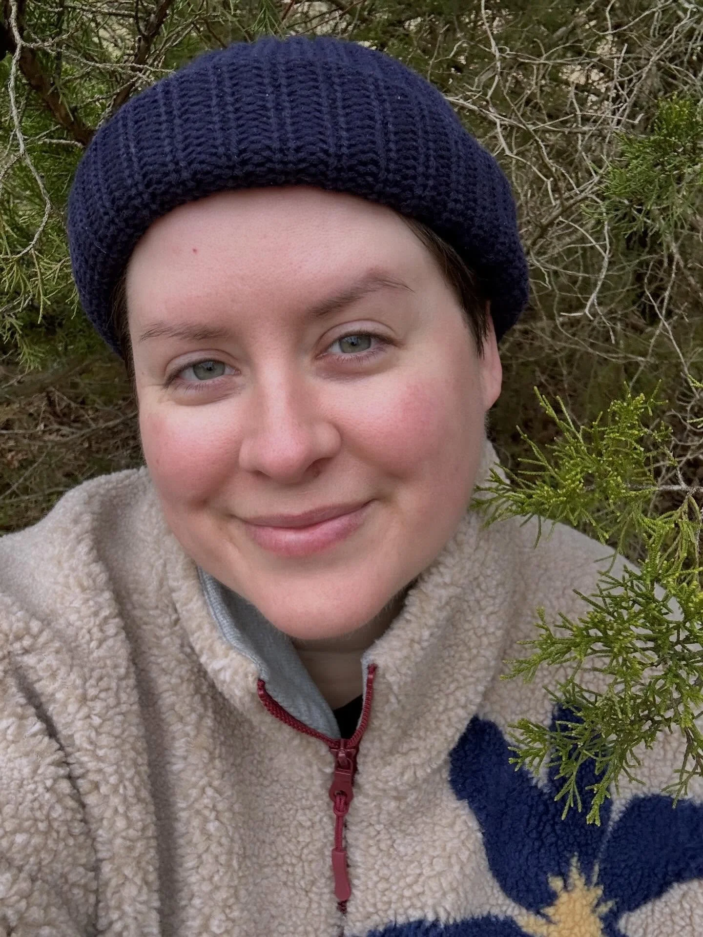 Hello there!

Welcome to Earth Body Somatics :)

I&rsquo;m Rachel and I help the healers, helpers, and healthcare workers attune in relationships and reconnect to the magic they bring to community so they might recover a sense of belonging.

I especi