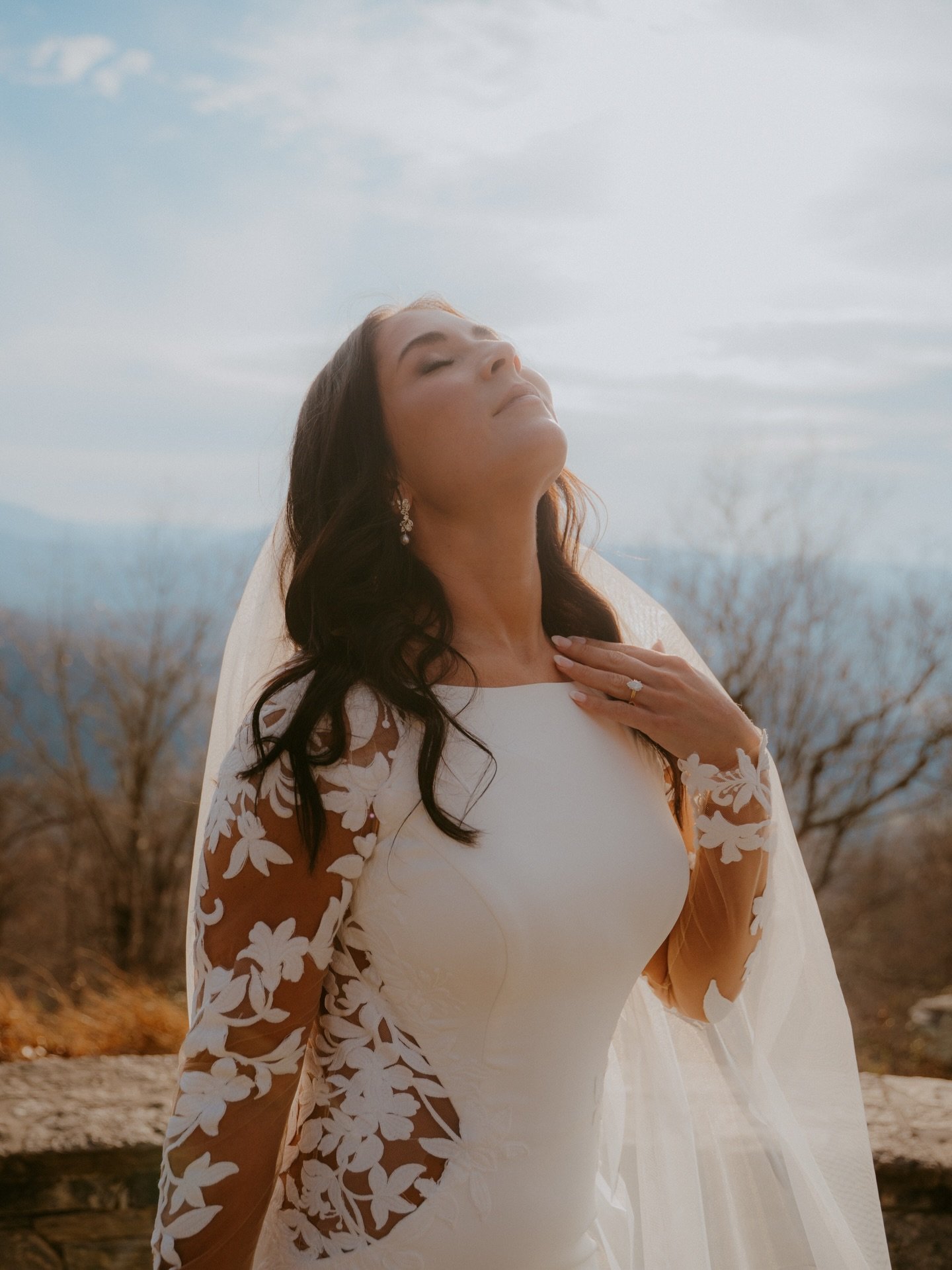 reminiscing on the dreamiest of elopements 🤍 hoping everyone&rsquo;s 2026 is off to a sweet, sweet start! beaming at the thought of all of the love stories we get to capture this year! If you&rsquo;re considering us to commemorate yours, we&rsquo;d 