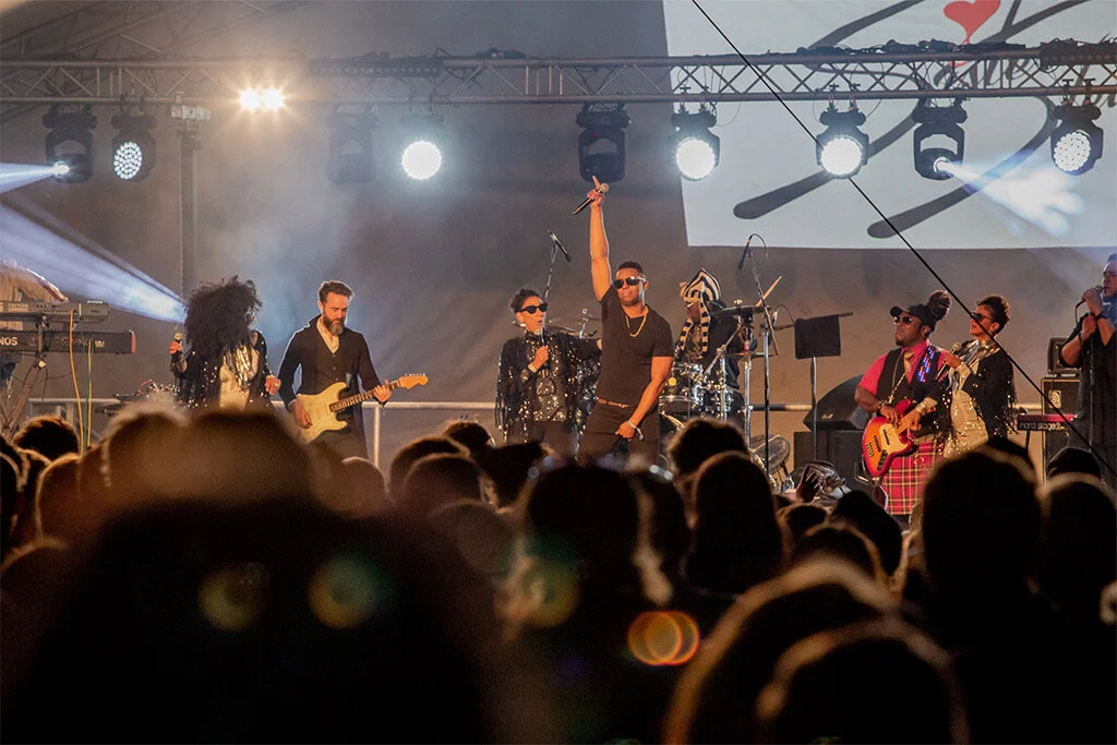 Crowd - Sister Sledge Bokeh Glory Shot.jpg