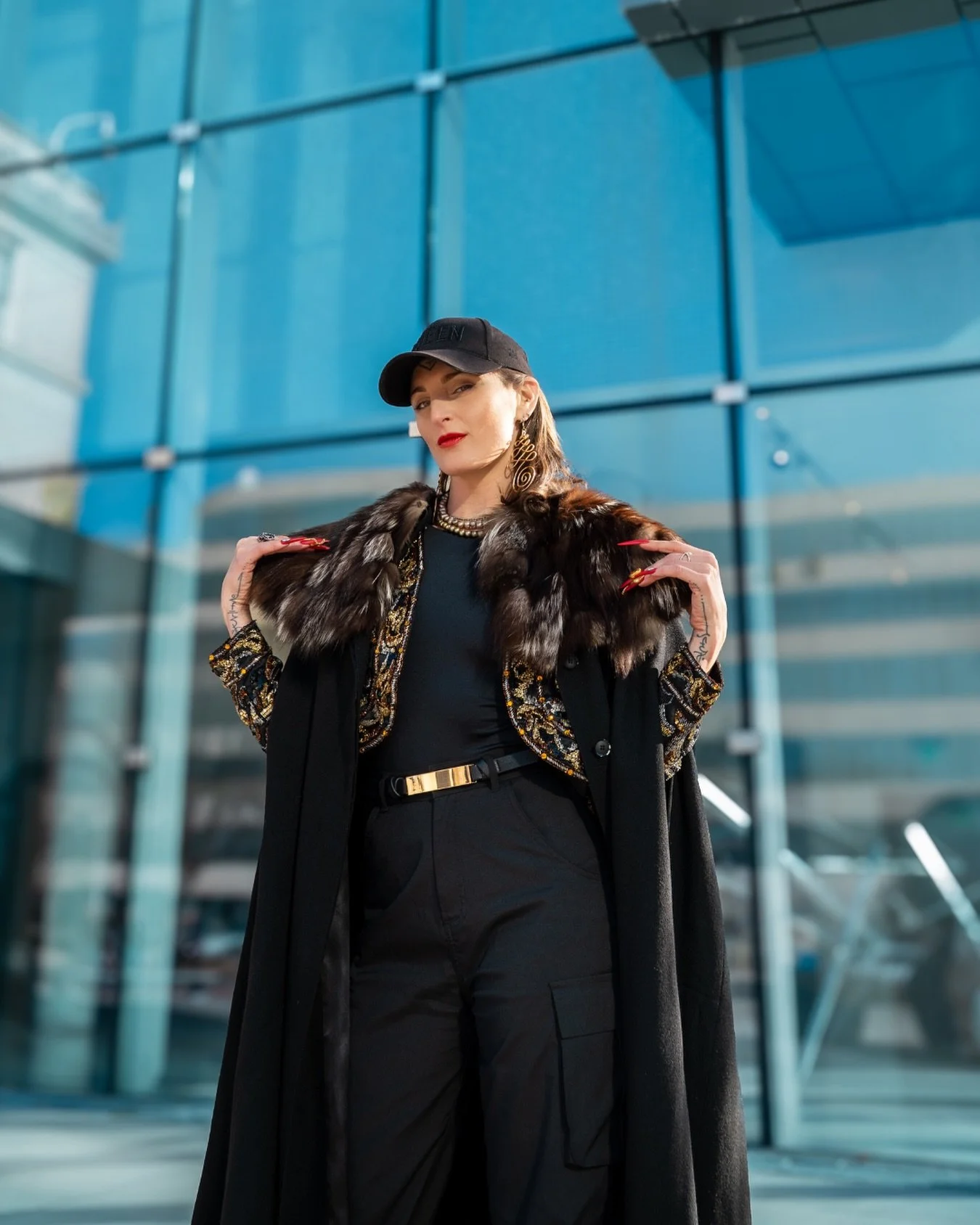 Guidance does not announce itself through the mind first.
It arrives as sensation in the body.
&nbsp;
Before a decision forms, the body has already received the signal.
The nervous system adjusts its posture toward or away from what is being presente