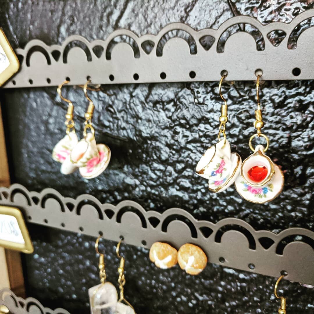 Teacup earrings are back in stock at burial grounds everyone!!! 
 @burialgroundscoffee 

---
#coffee #olympia #burialgroundscoffeeolympiawa #bg #cafe #tea #teacup #teacupjewellery #cutejewelry #shopping #pnw #cute #pretty #cottagecore