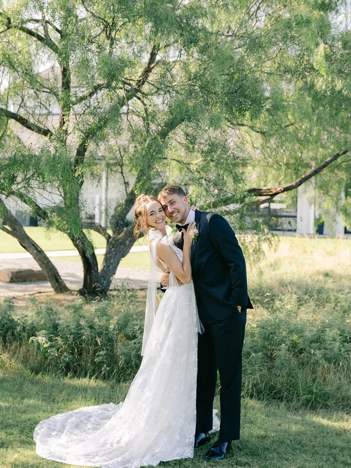 📸 SAVE THIS ONE TO SHOW YOUR PHOTOGRAPHER!⁣
⁣
We loved everything about M + R&rsquo;s newlywed photos. 🤍⁣
⁣
The location.⁣
The poses.⁣
The candid moments.⁣
And the best part&hellip; the switch to matching tennis shoes. 👟✨⁣
⁣
If you&rsquo;re planni