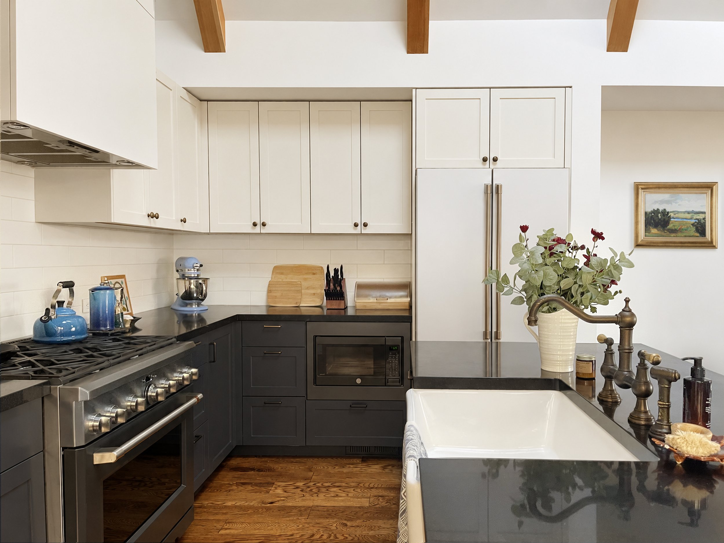 Amroth - kitchen 2 copy.jpg