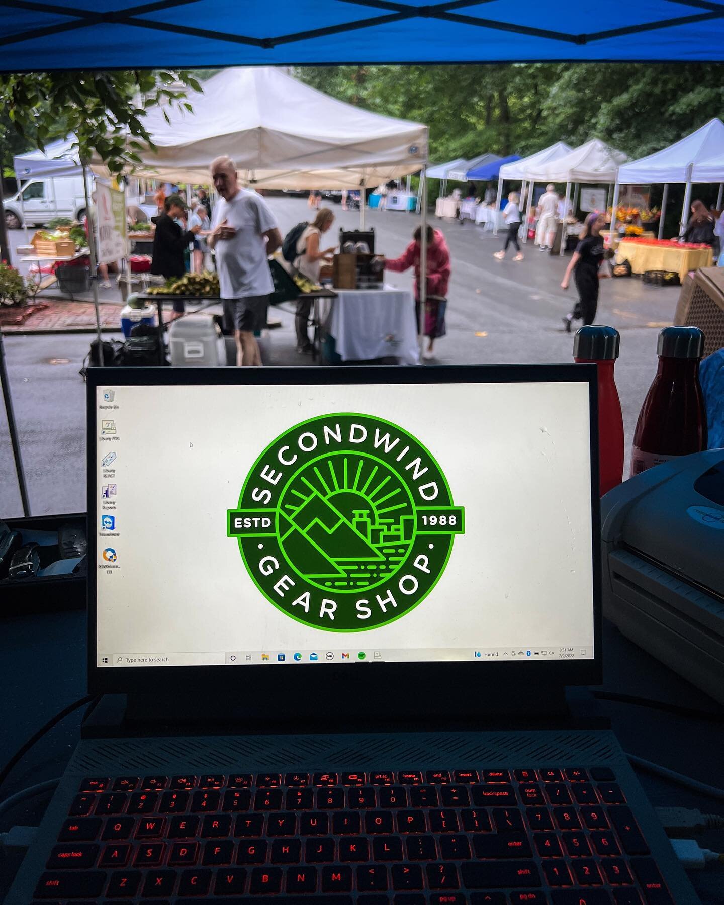Rain or shine! We&rsquo;ll be at the Oakhurst Farmers&rsquo; Market tomorrow from 9 till 1pm! Then hanging out with our friends at @sceptrebeer for the rest of the afternoon! Come say hello and bring in gear to sell! #helpkeepgoodgeargoingstrong #oak