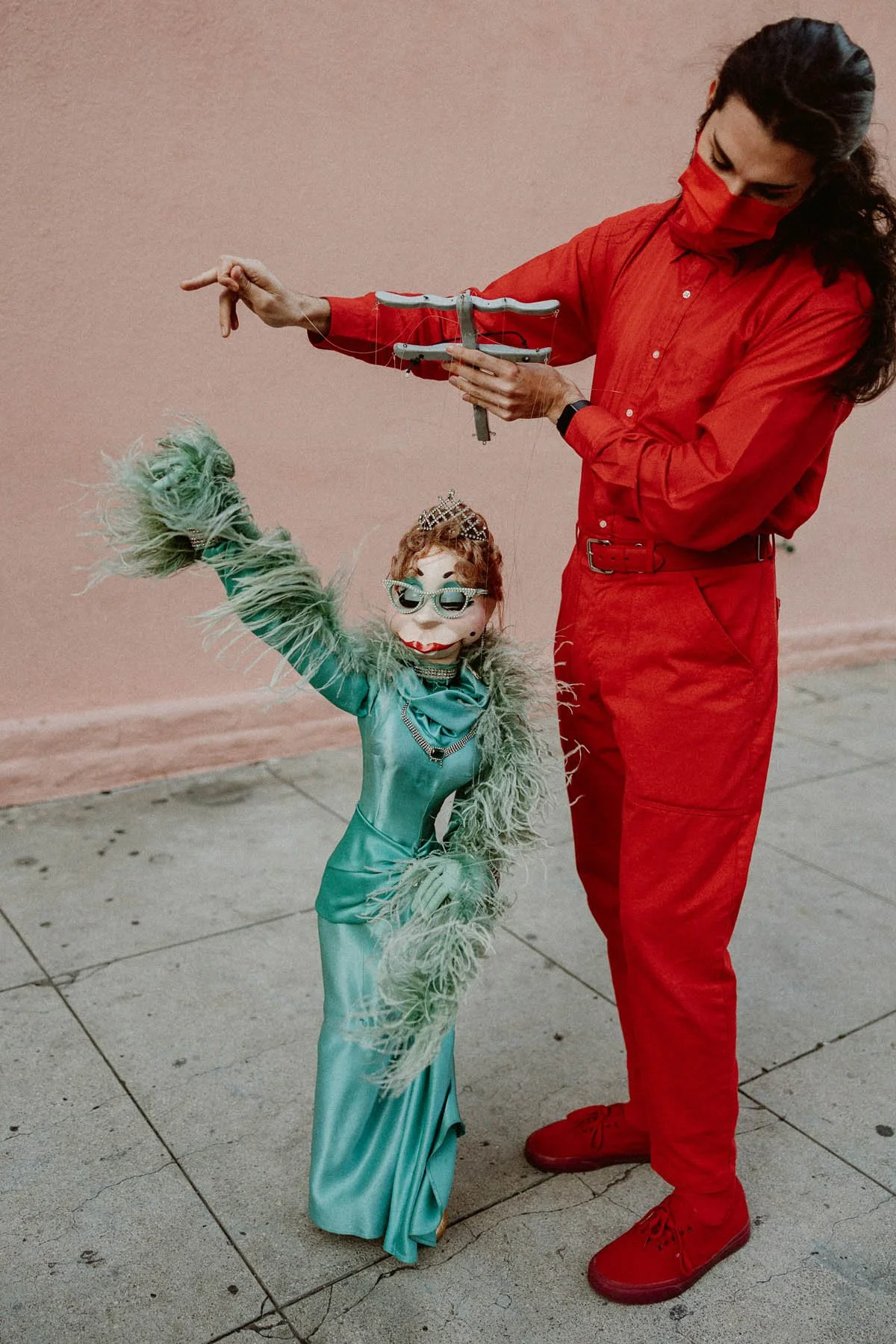 unexpected-guests-at-this-whimsical-los-angeles-wedding.jpg