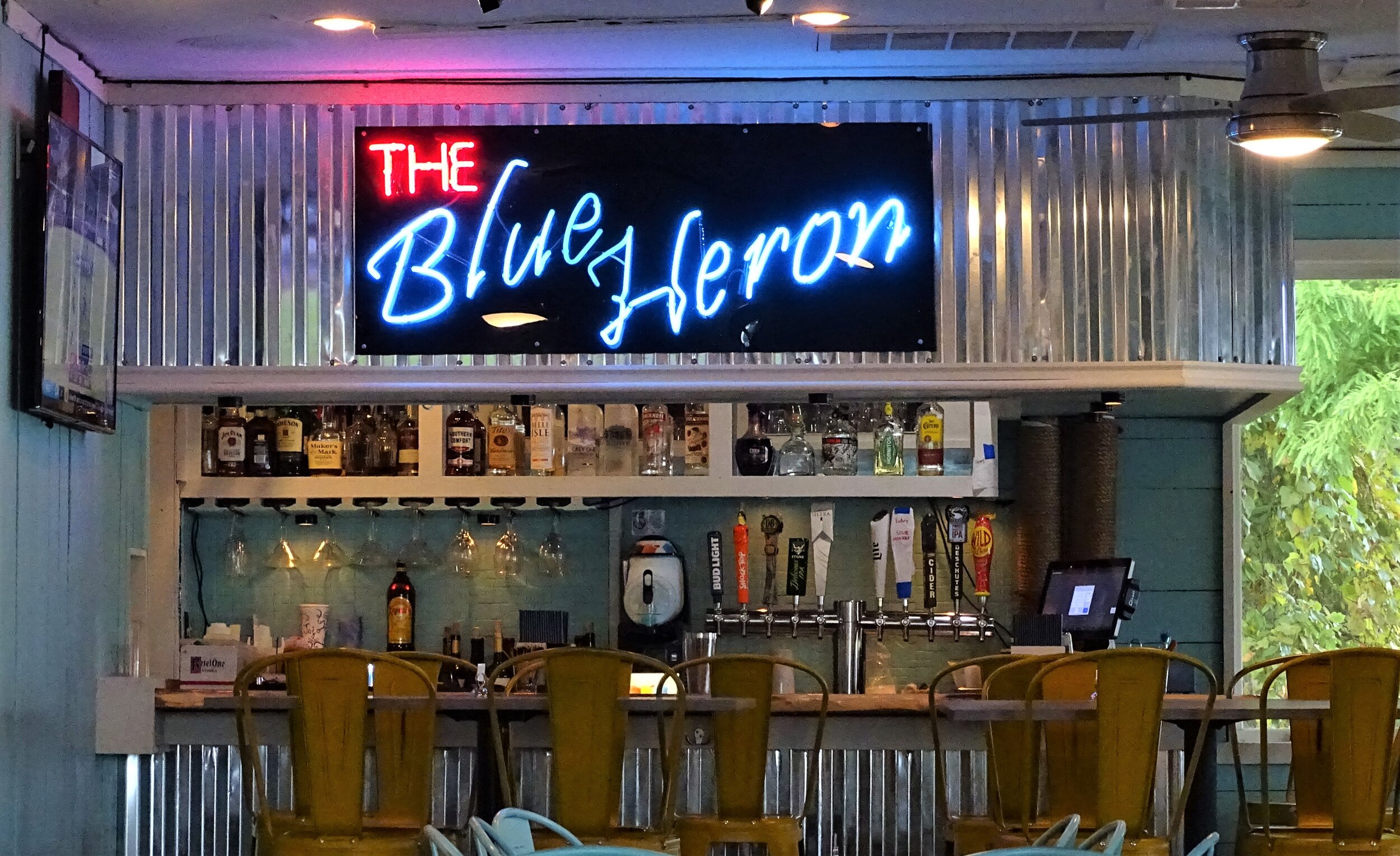The Blue Heron Restaurant — River's Rest Marina & Resort