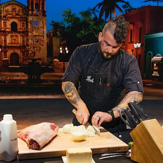 @sacmag wrote an awesome article about #theglobe and our reopening, @thelincolnbistro and all things rad!!!

Getting close!!

Check out the article for the deets!

#eatatlocalis #localis #gettingclose #cantwaottoshare #whostheguywiththemohawk #squad 