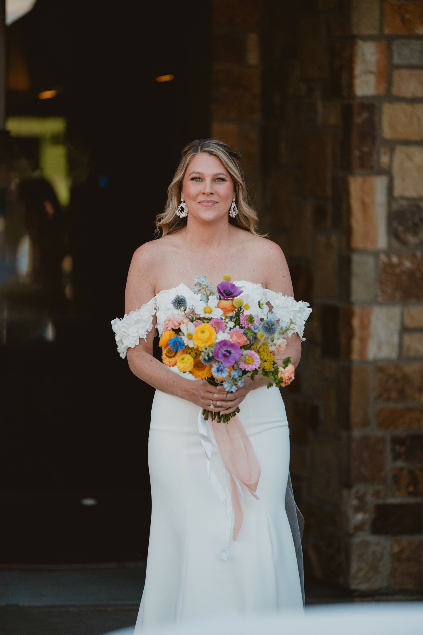 Fun fact this incredible bride is having a BABY this month! Reminiscing on this gorgeous day with this gorgeous bride. 

Planner: @asyouwishco
Photographer: @sarah_e_photo
Venue: @viceroysnowmass

#mountainwedding #coloradomountainwedding #coloradosu