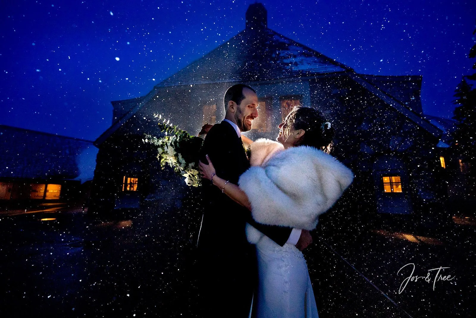 bride-and-groom-in-snow-at-night.jpg