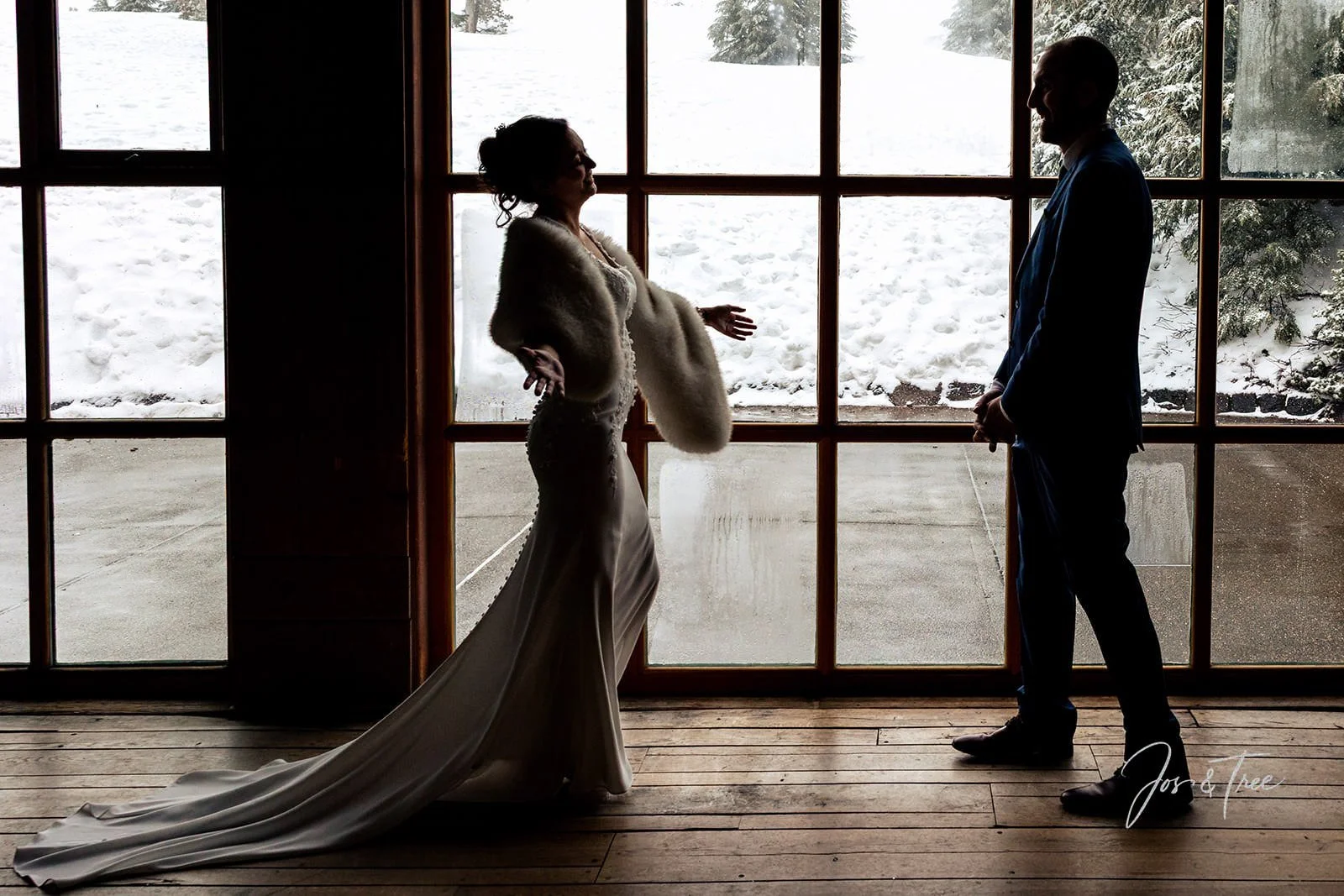 bride-and-groom-first-look.jpg