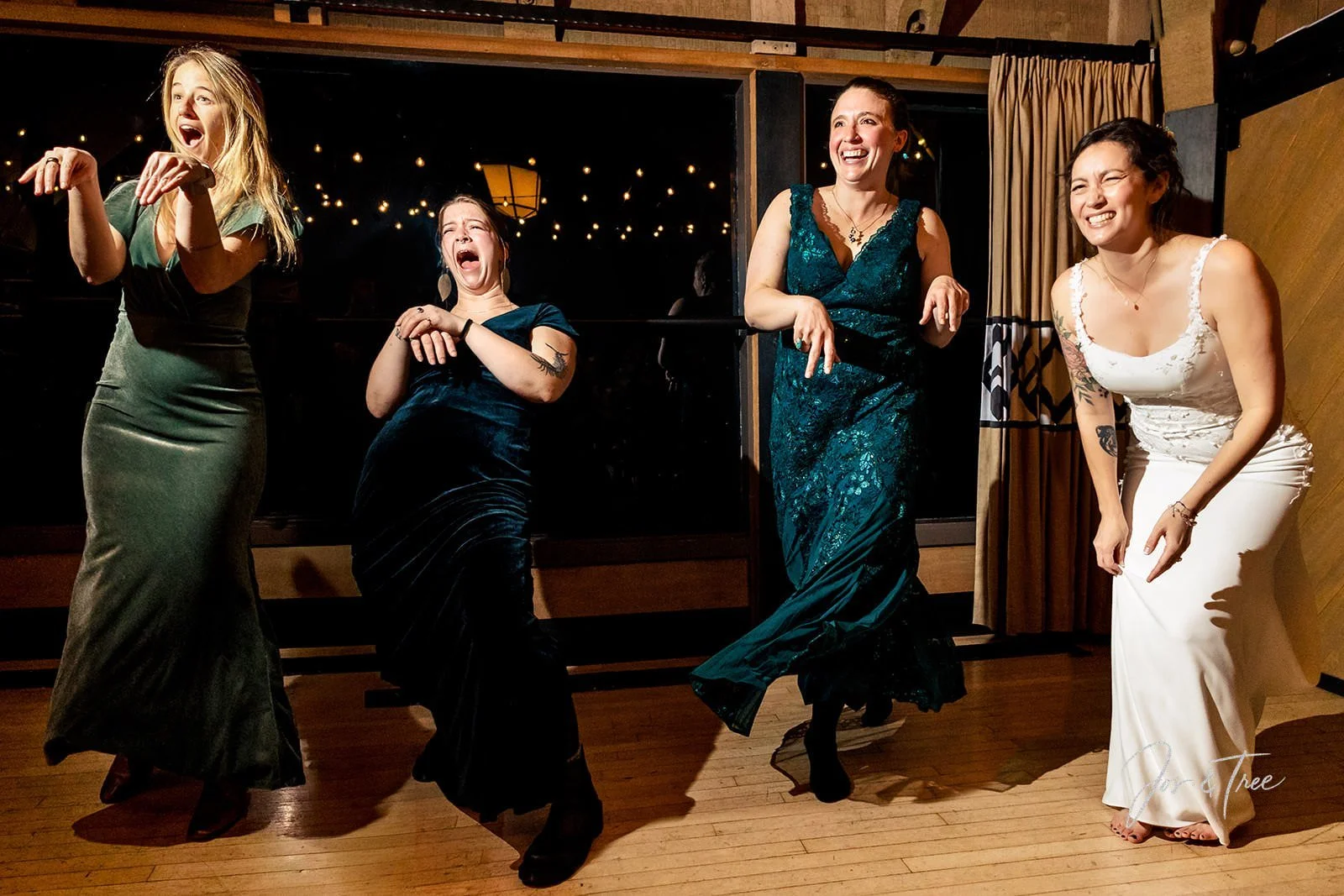 bridemaids-dancing.jpg