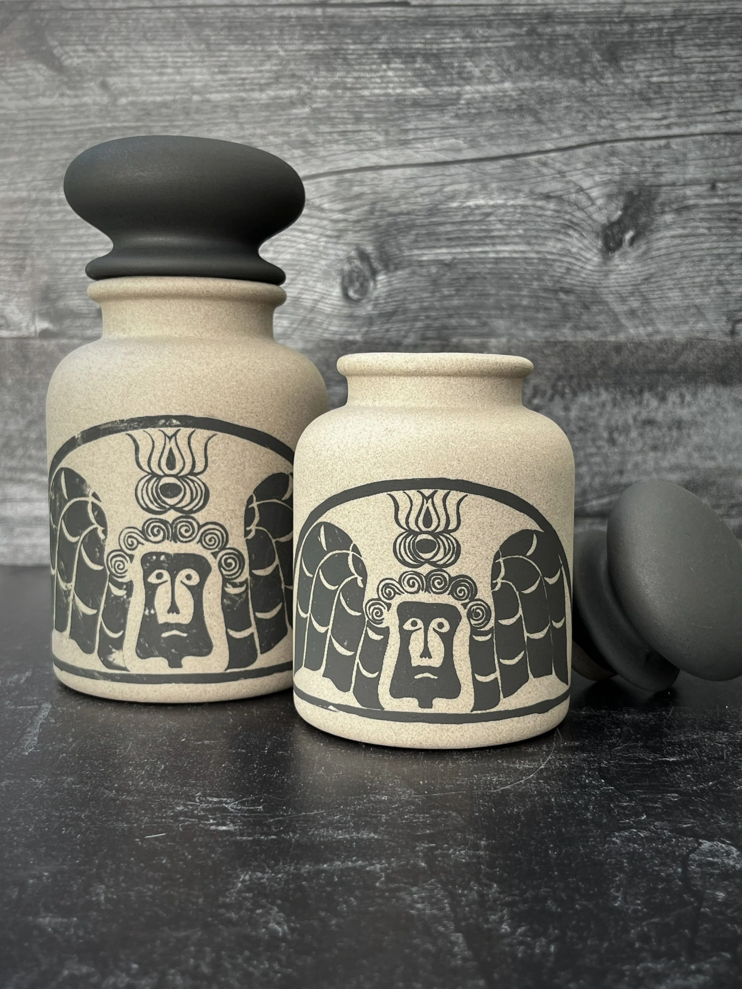 Soul Effigy Apothecary Jar – James Barnerd (1768)