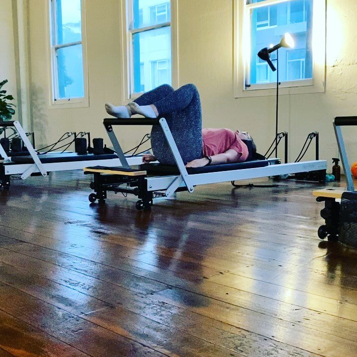 Reformer Exercises for Cyclists 🚴&zwj;♀️ 

Here&rsquo;s some great exercises to strengthen your posterior chain whilst lengthening tight hip flexors.

#glutestrength #hamstringstrength #hipmobility #cyclists