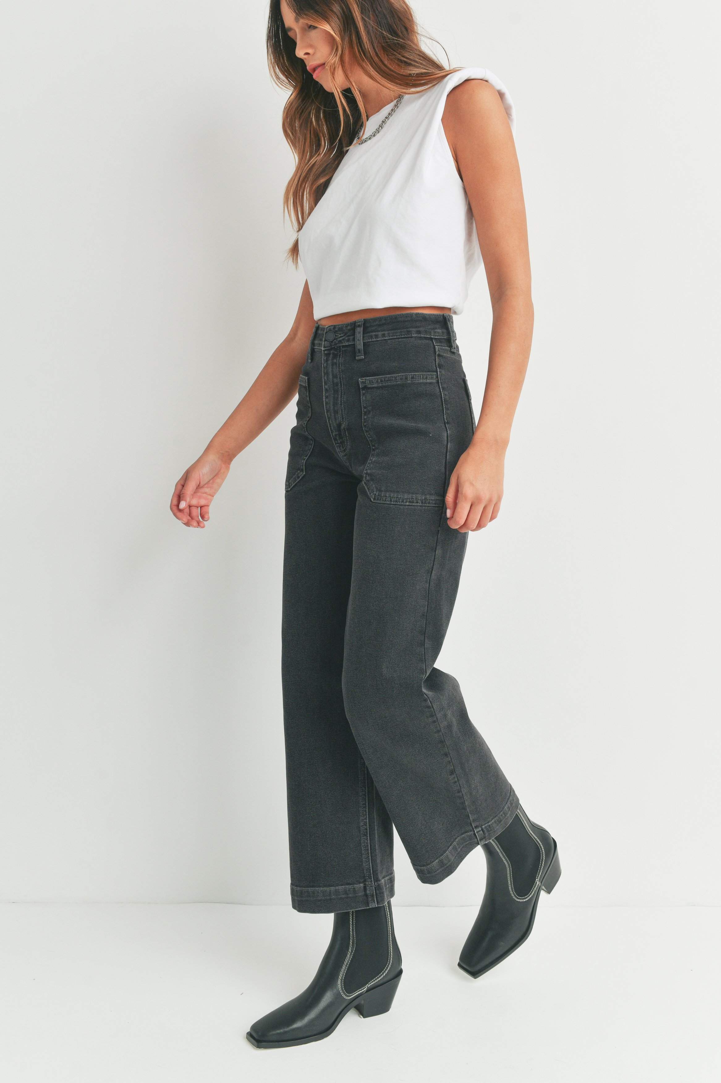 STYLED_DP649_BLACK_B1.jpg