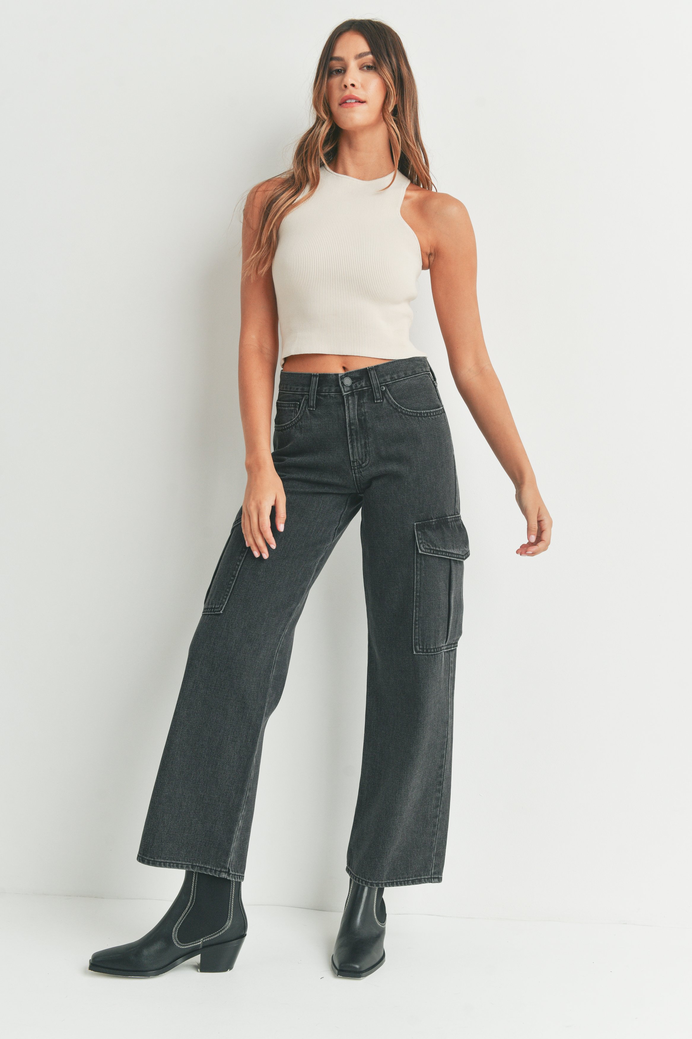STYLED_DP681N_BLACK_A2.jpg