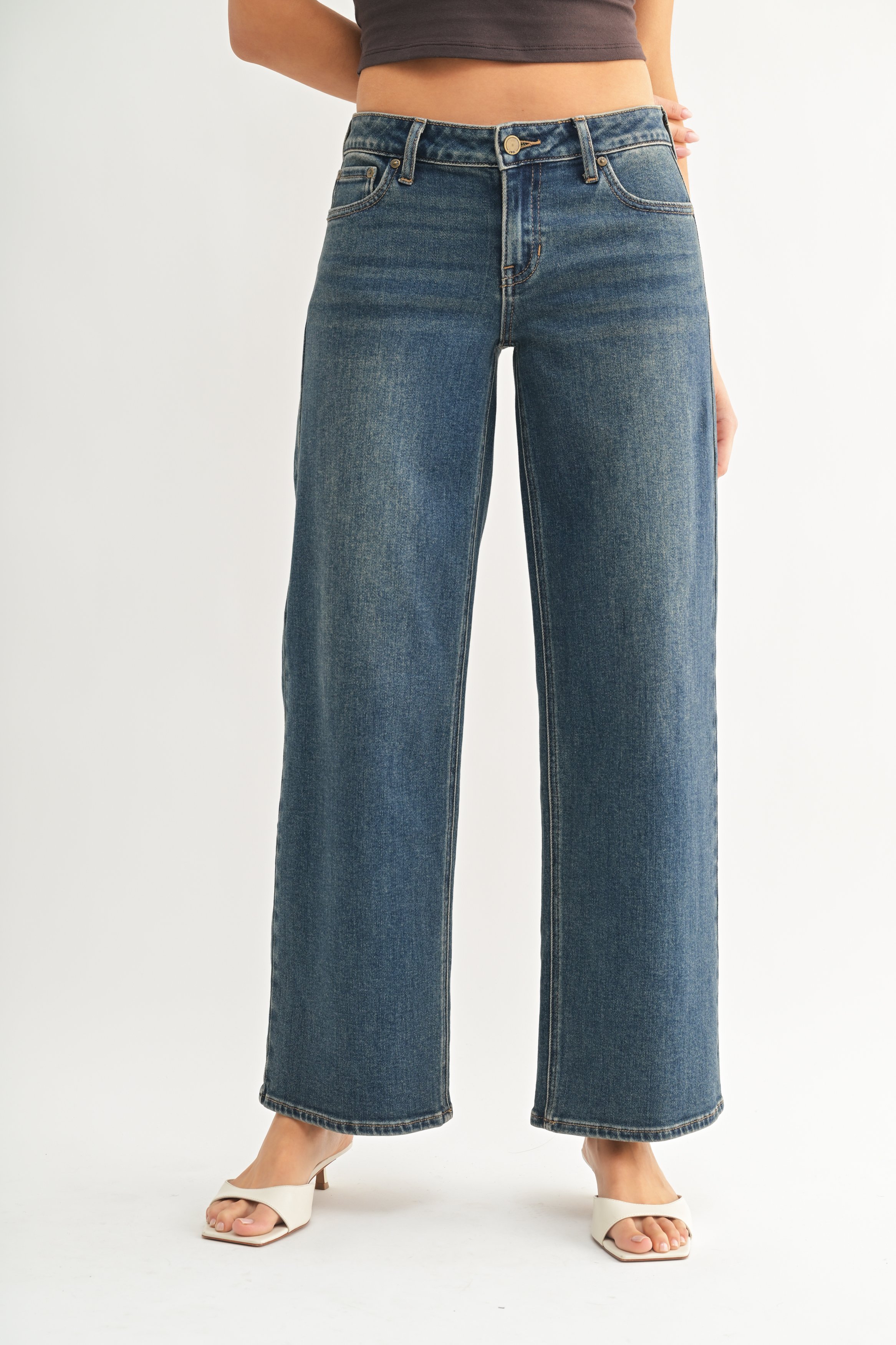 DP787_VINTAGE DARK_A3.jpg
