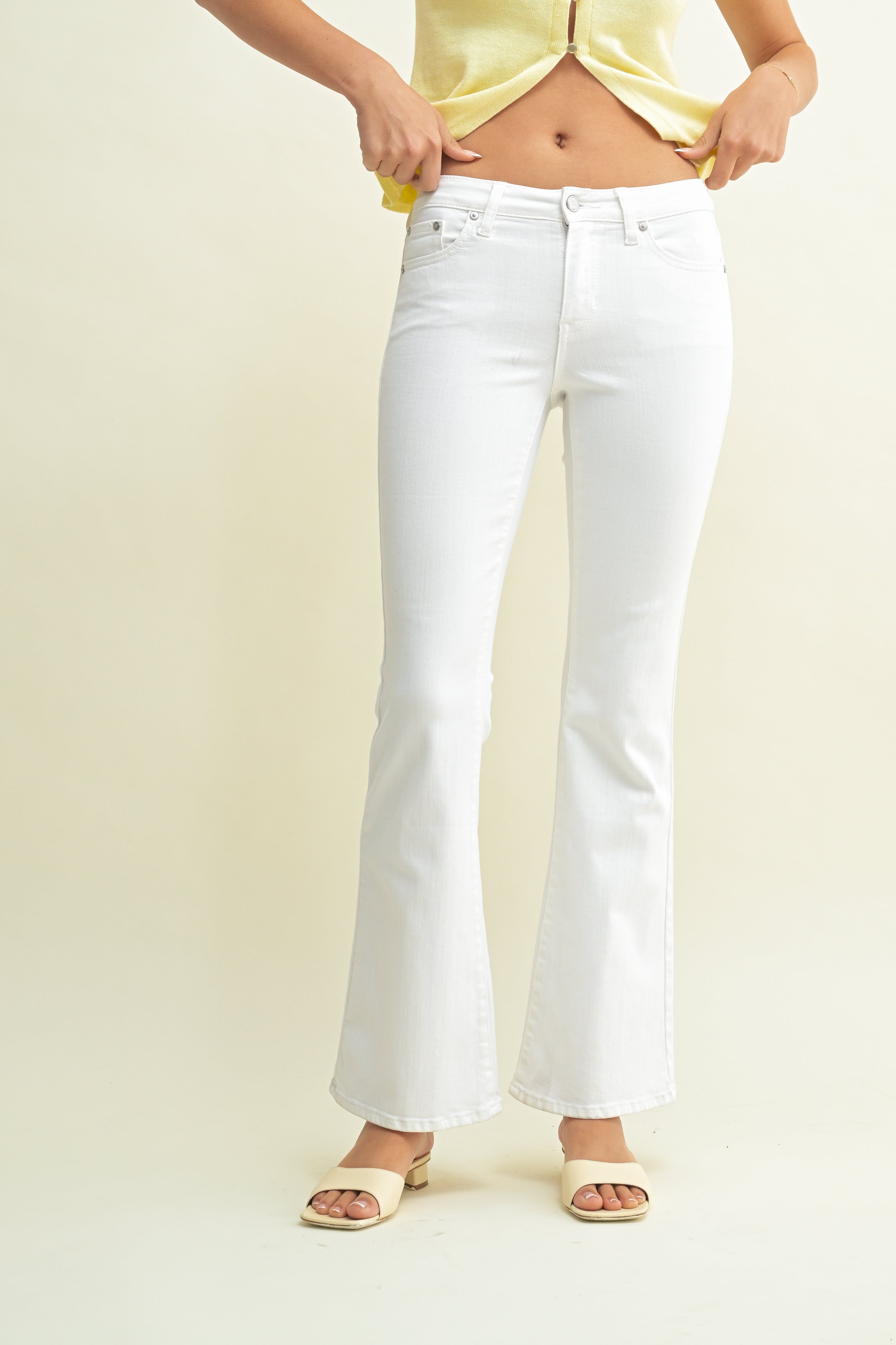 DP684_WHITE_A2.jpg
