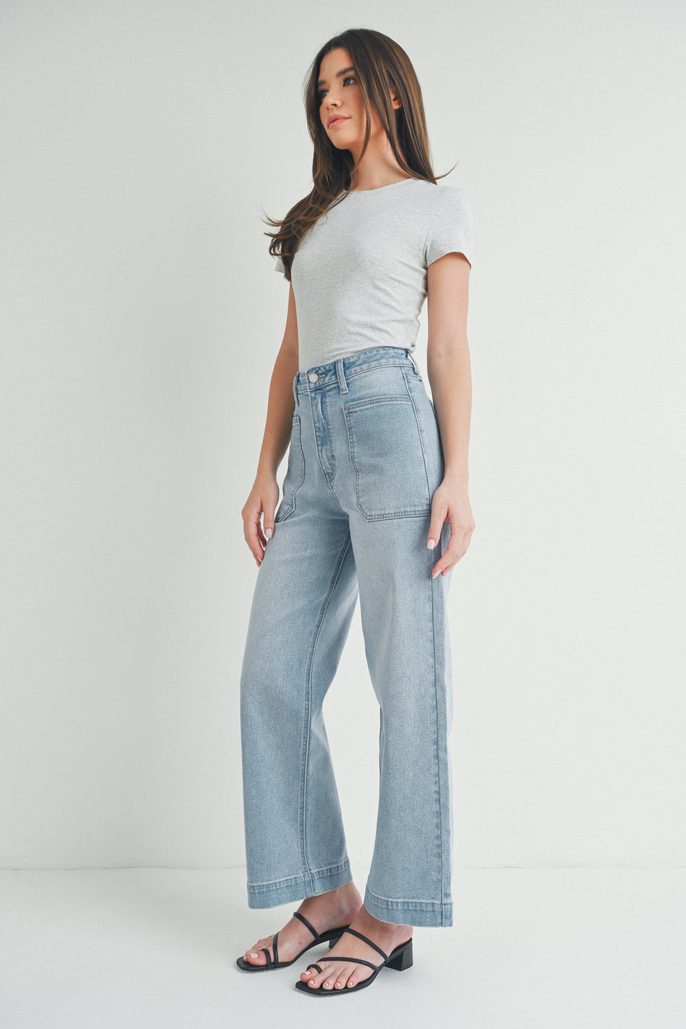 STYLED_DP649_LIGHT_B2.jpg