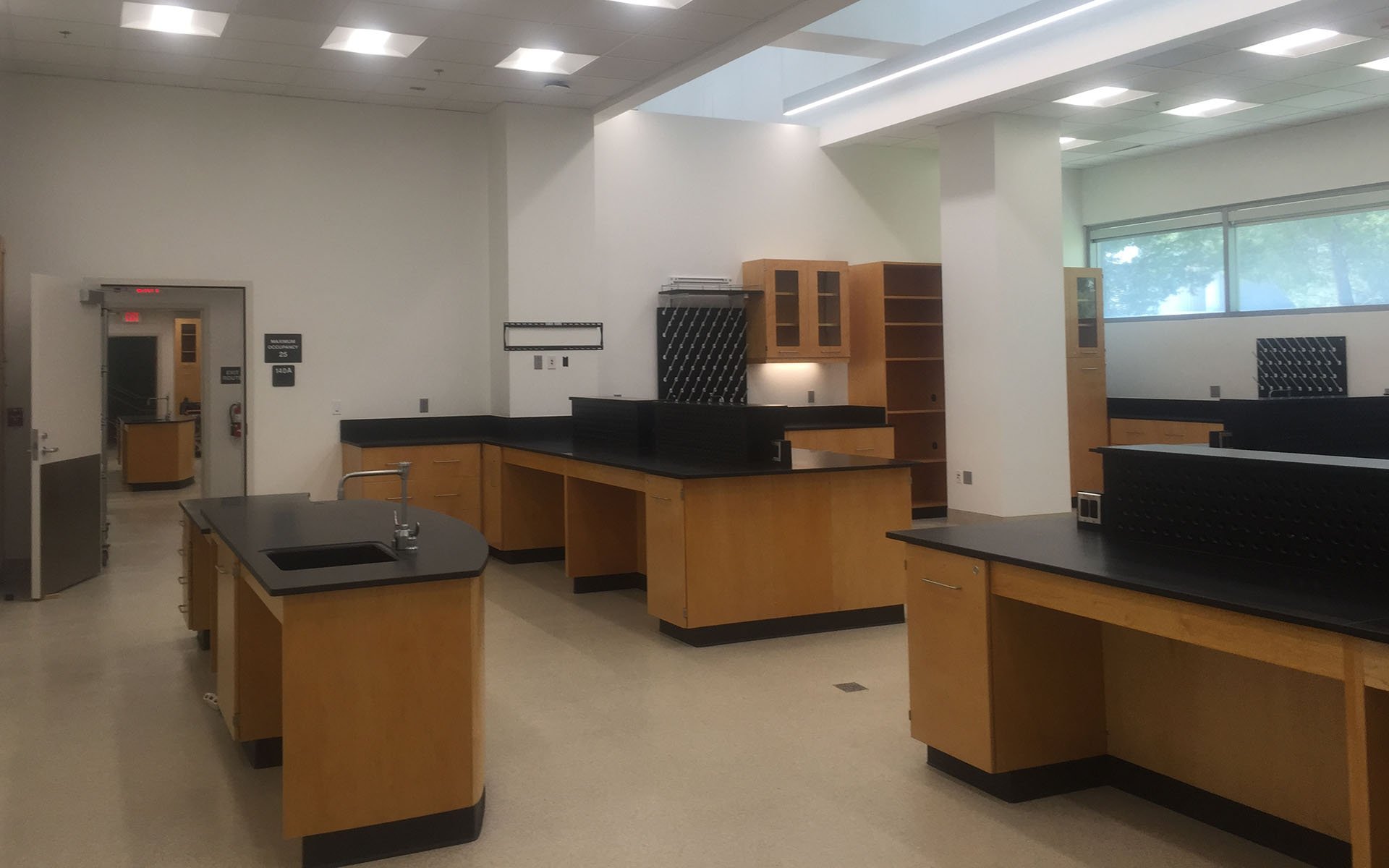 CSU San Bernardino Bio Labs by LA Design Group 2.jpg