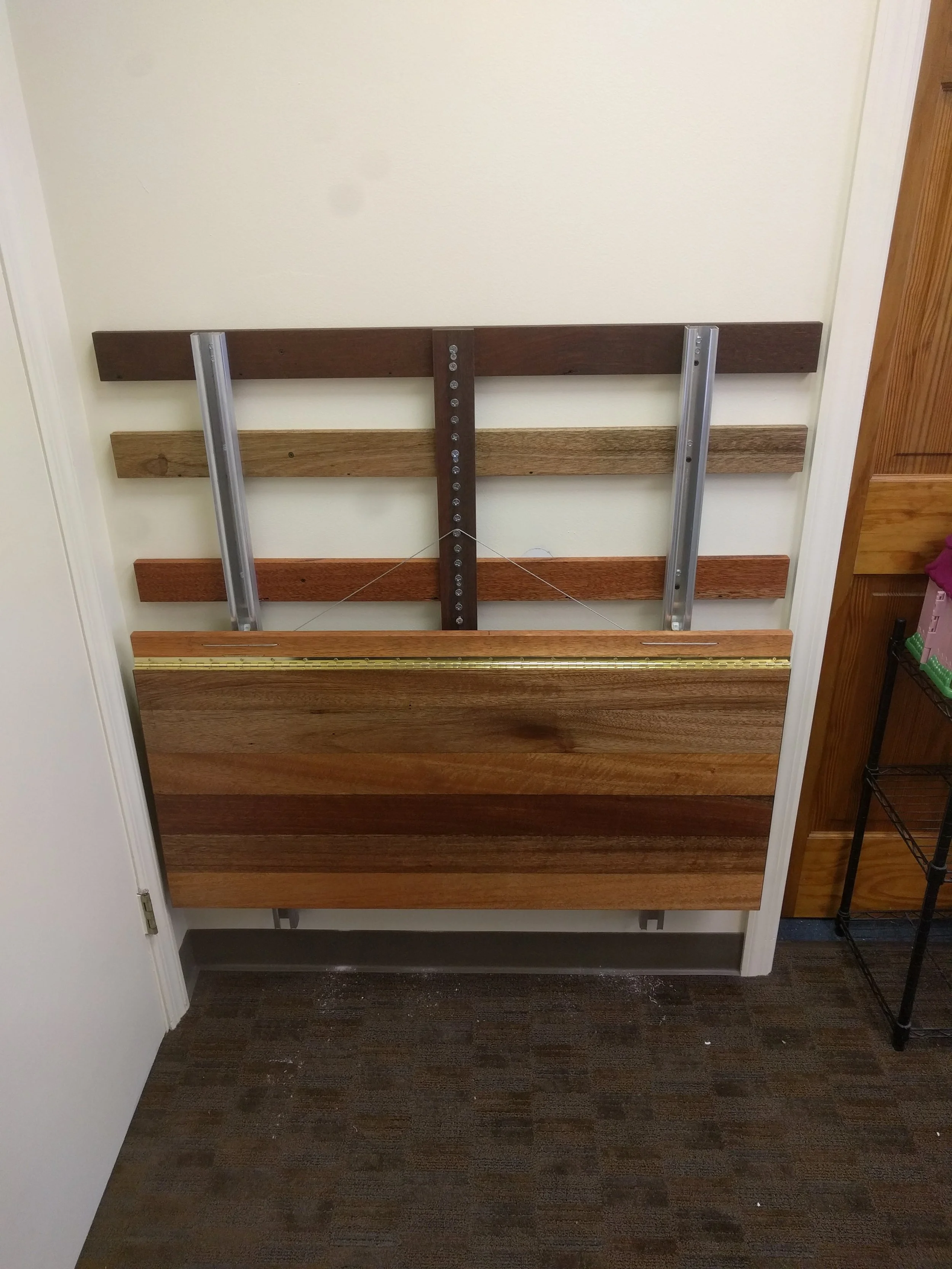 Height Adjusting Desk.jpg