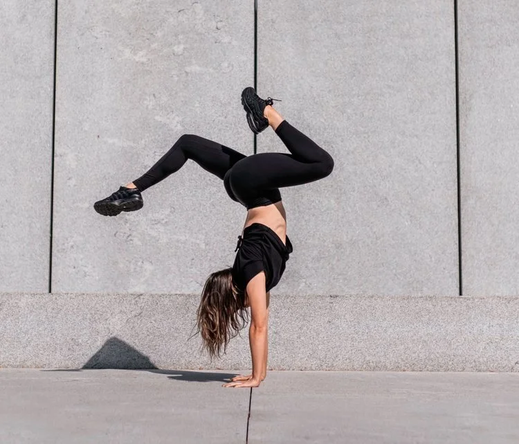 How to pick a yoga teacher training