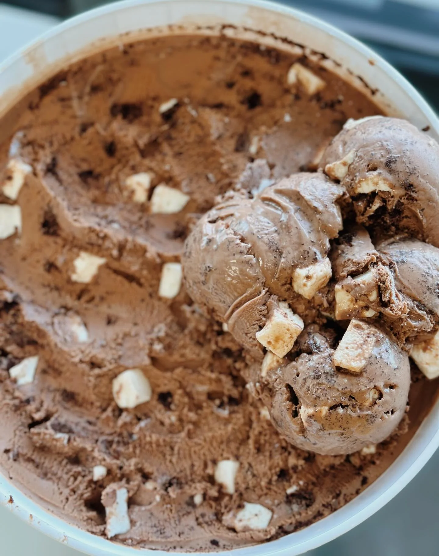 It&rsquo;s officially the holidays at Parlor&rsquo;s and ROCKY RUDOLPH is here!! 🎅 

Our first Holiday Seasonal is on the menu. Rocky Rudolph is a chocolate peppermint ice cream made with local @fivemilechocolate and has our house-made chocolate coo